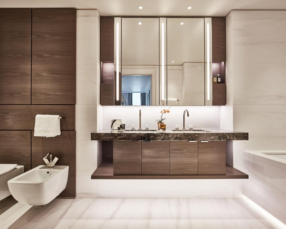 Luxury fine finished bathroom for Harcourt House London