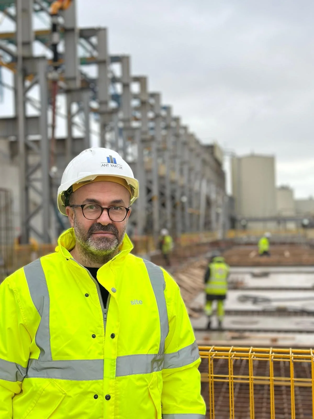 From Stadium Construction to Industrial Redevelopment: Emre Aksu’s Path in Project Management