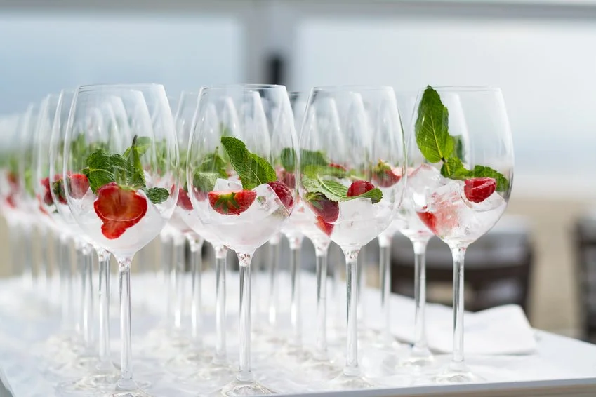 3 Wedding Signature Cocktail Ideas That Will Make You Thirsty