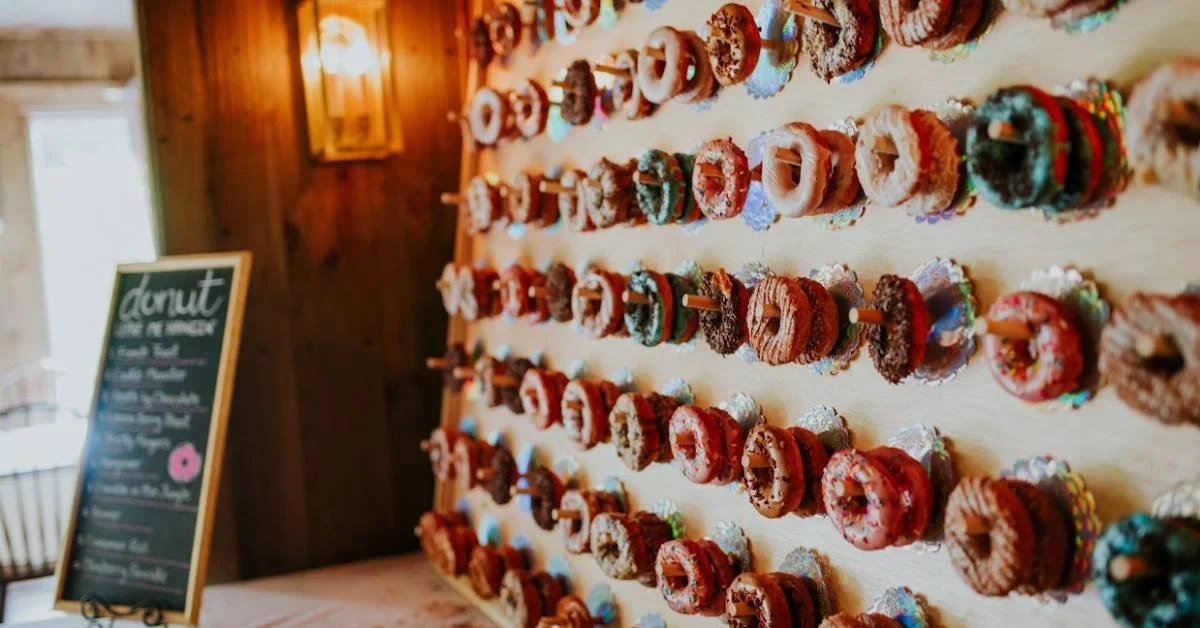 5 Different, Creative Wedding Cake Alternatives