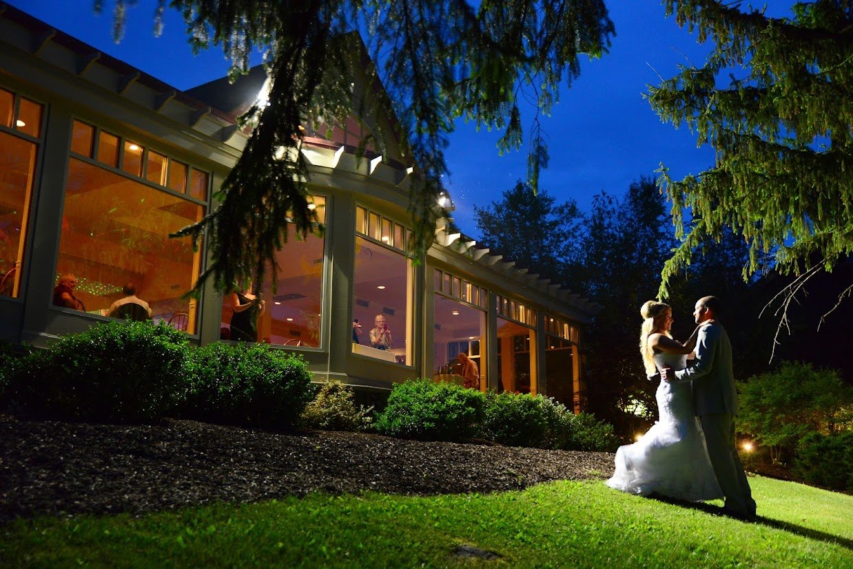 How Indoor-Outdoor Venues Create a Seamless Celebration