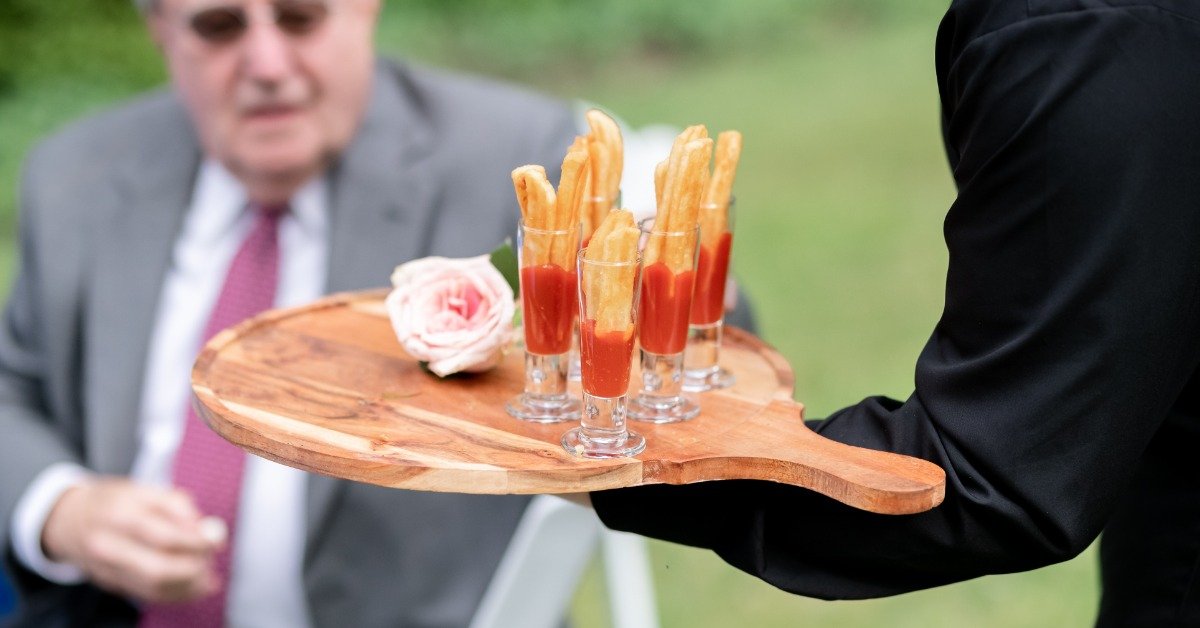 Tips for Selecting Your Wedding Reception Food