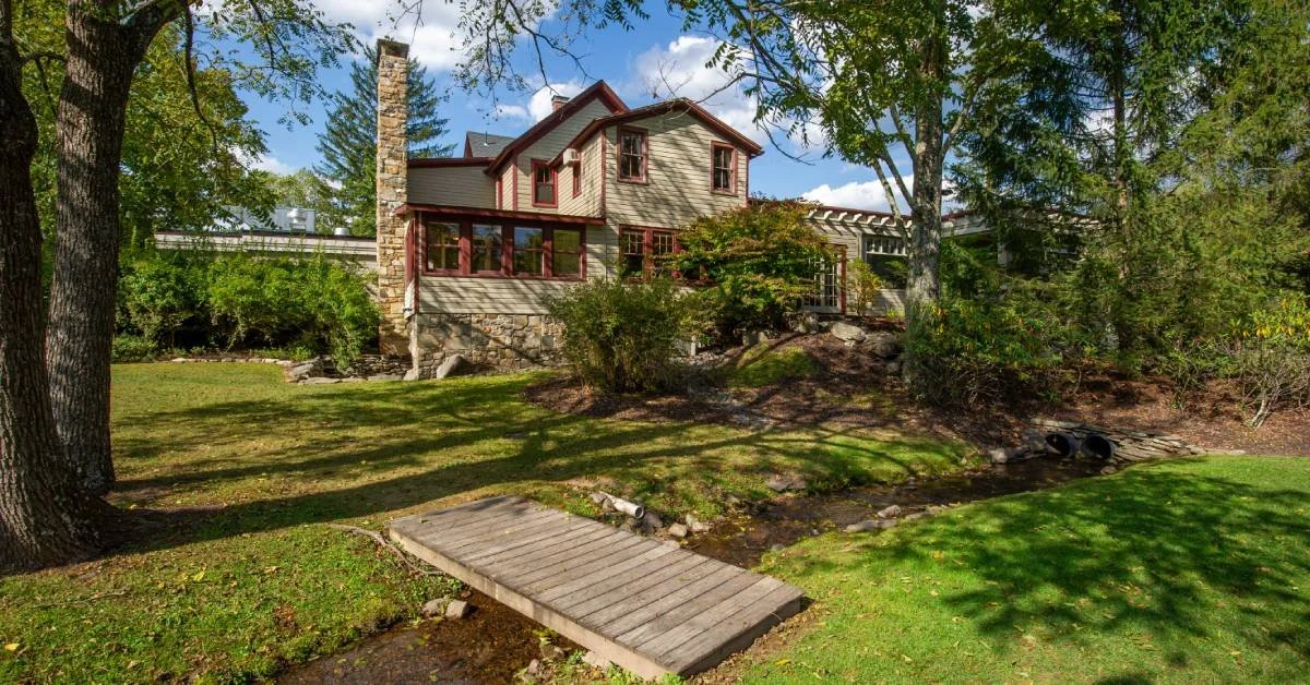 Why the Poconos Is a Dream Destination for Weddings