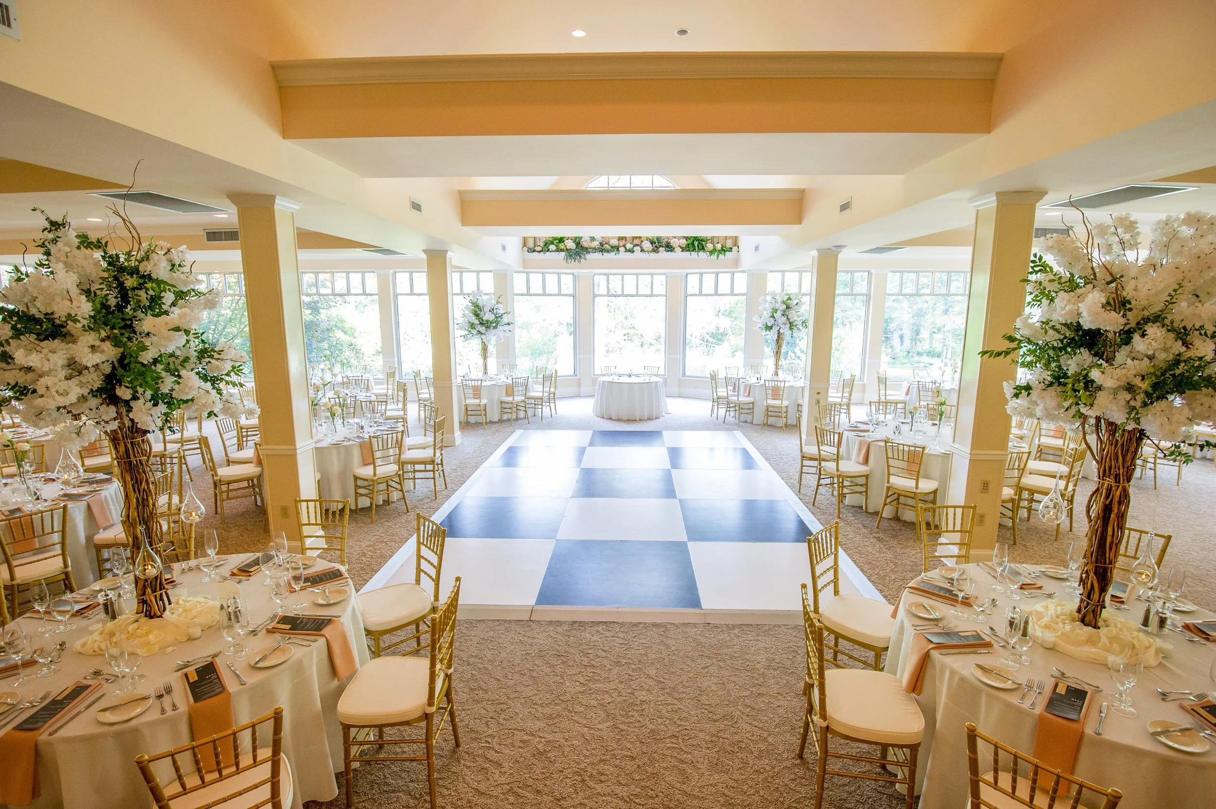 Outdoor Wedding Venue in the Poconos | The Lodge at MSL Outdoor Wedding Venue in the Poconos | The Lodge at MSL