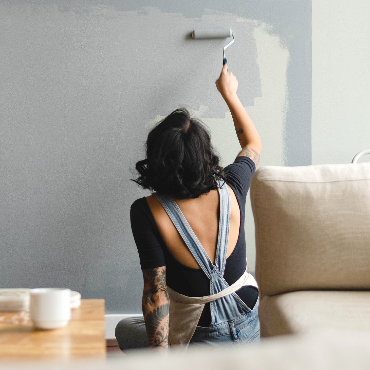 Living-Room-Geometric-Mural-process-1-by-Lauren-Hom-for-Clare-Collective-2022.jpg