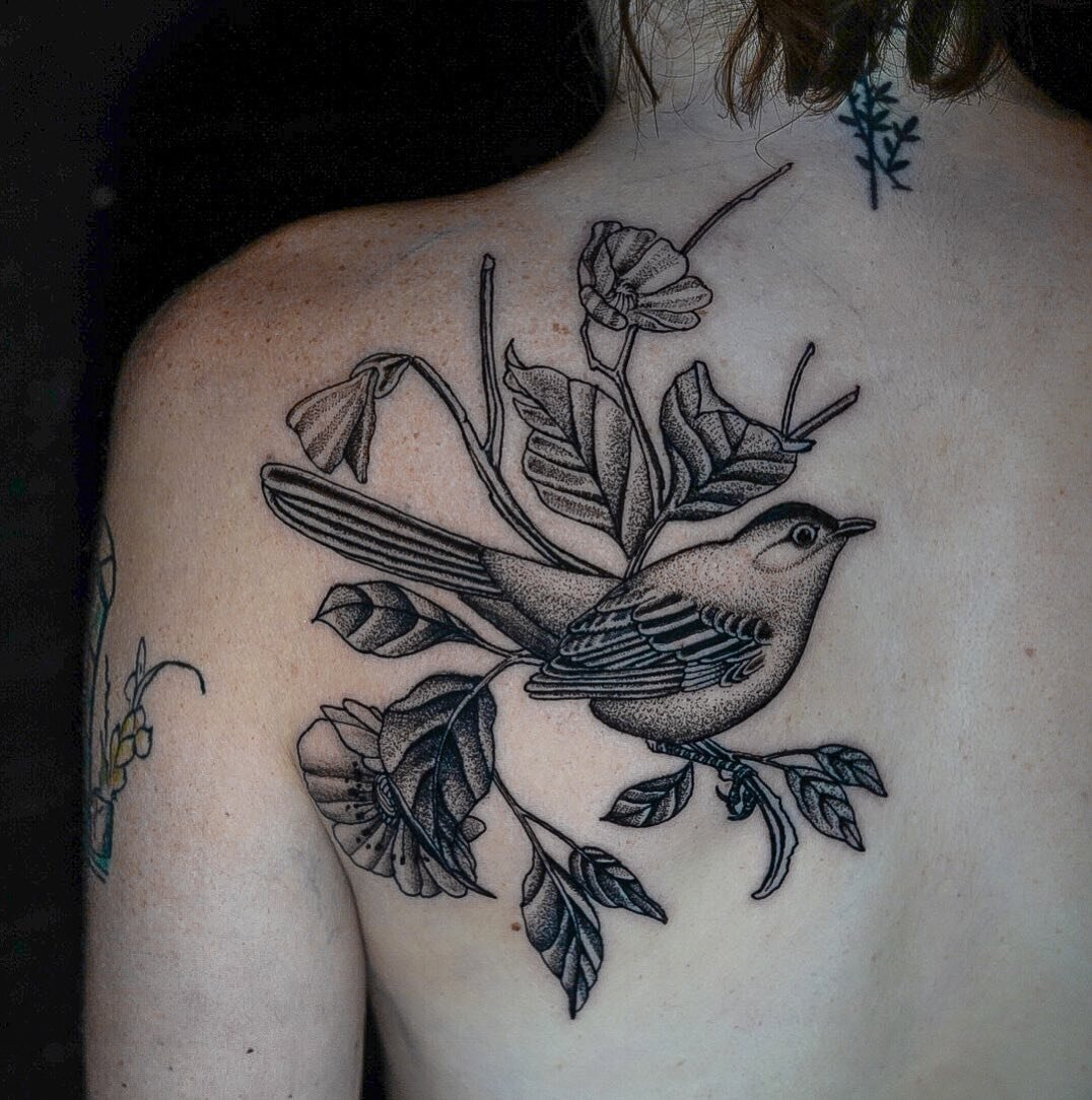 Tattoo for Kinsey ✨

Some updates ❤️

- Los Angeles books open hiralupe@gmail.com

- NYC books : I&rsquo;ll be back December or January, TBD! I&rsquo;ll post it as soon as I have more details! 

Thank you 🙌

#birdtattoo #botanicaltattoo #latattooart
