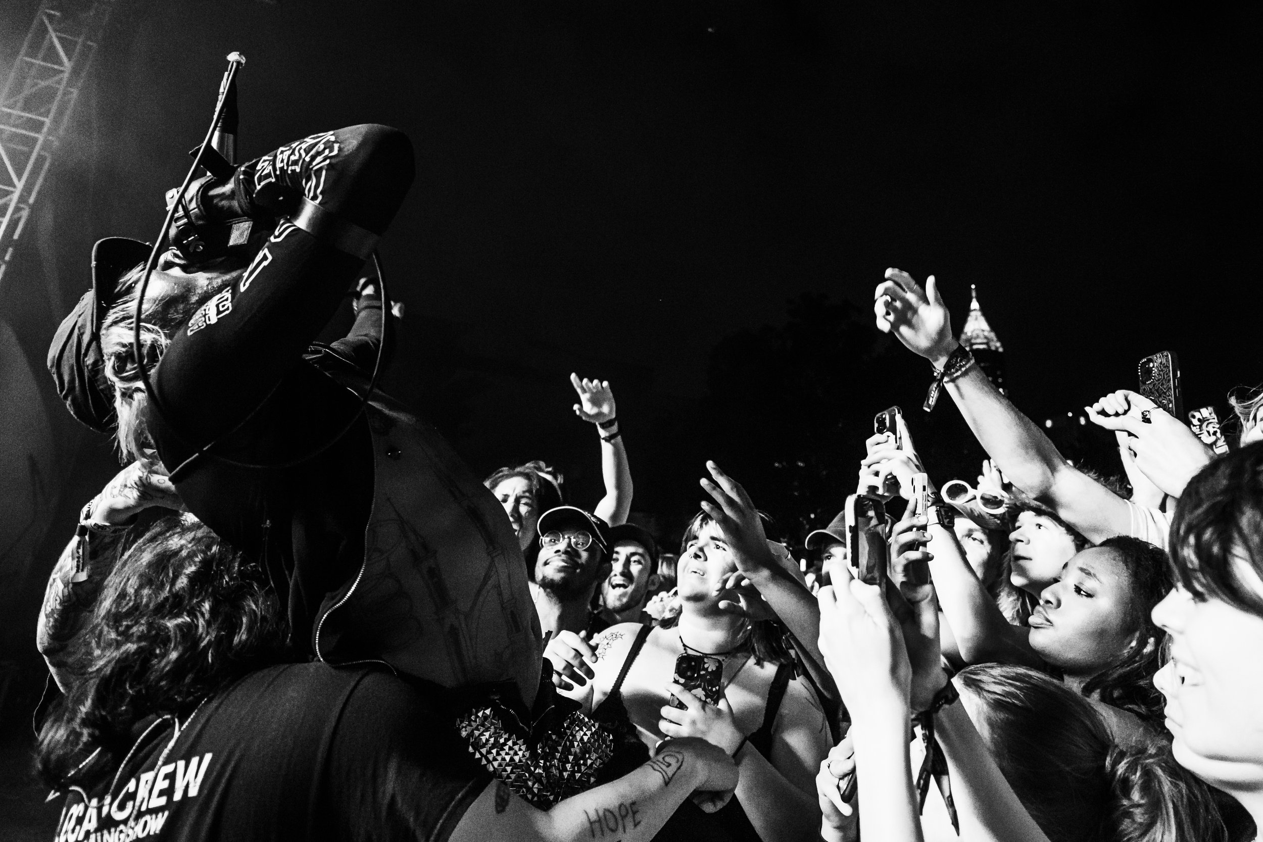 Yves Tumor by Stephanie Heath for Shaky Knees 2024_DSC_9410.jpg