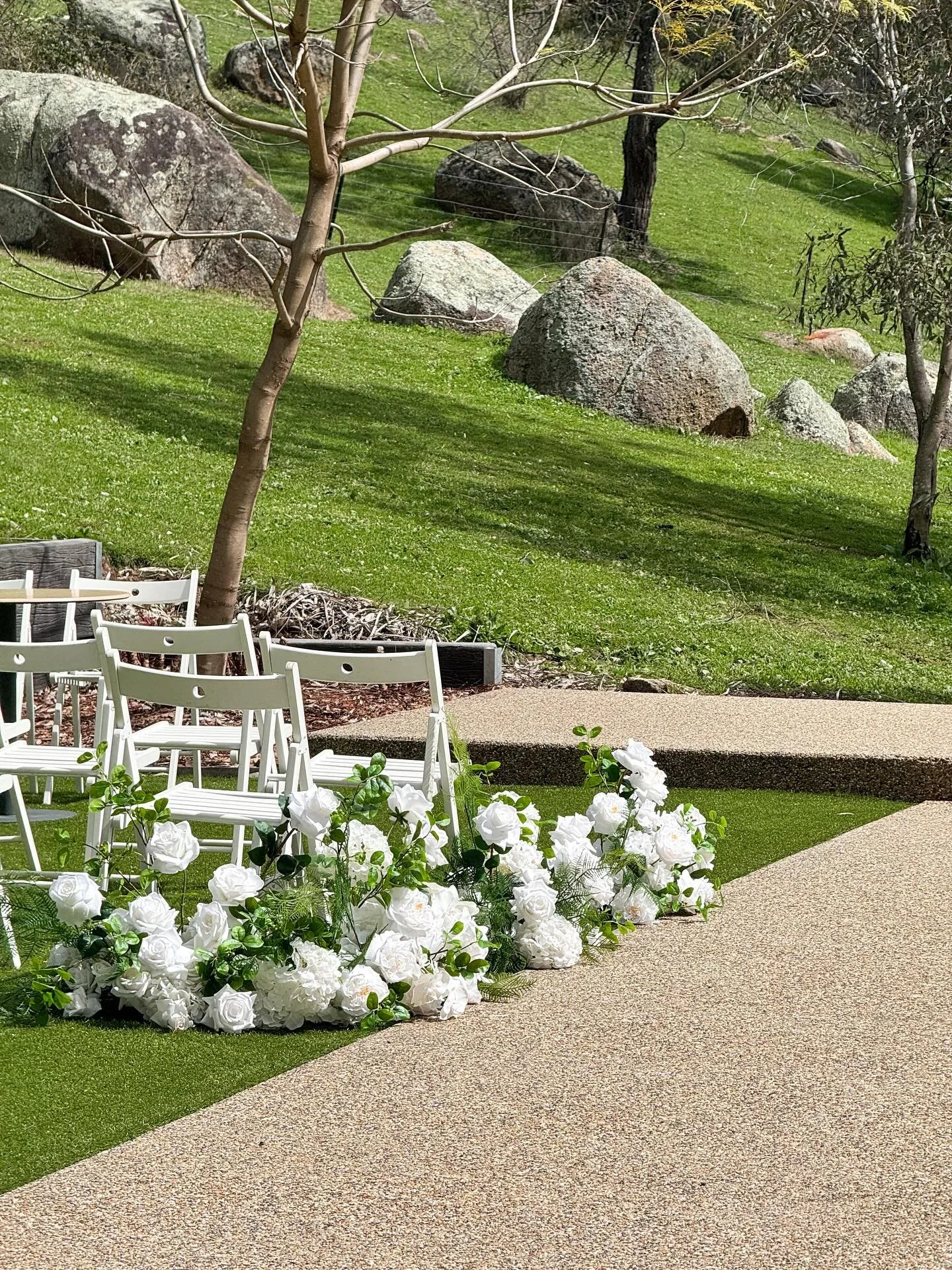 Cute aisle pieces for Christine &amp; Larz&rsquo;s wedding at the beautiful @trawool_estate over the weekend 😍🌿

www.thefauxflowerbar.com
Have an event coming up? Want to hire your florals? Email us today! 

⁣

#faux #artificialflowers #fauxflowers
