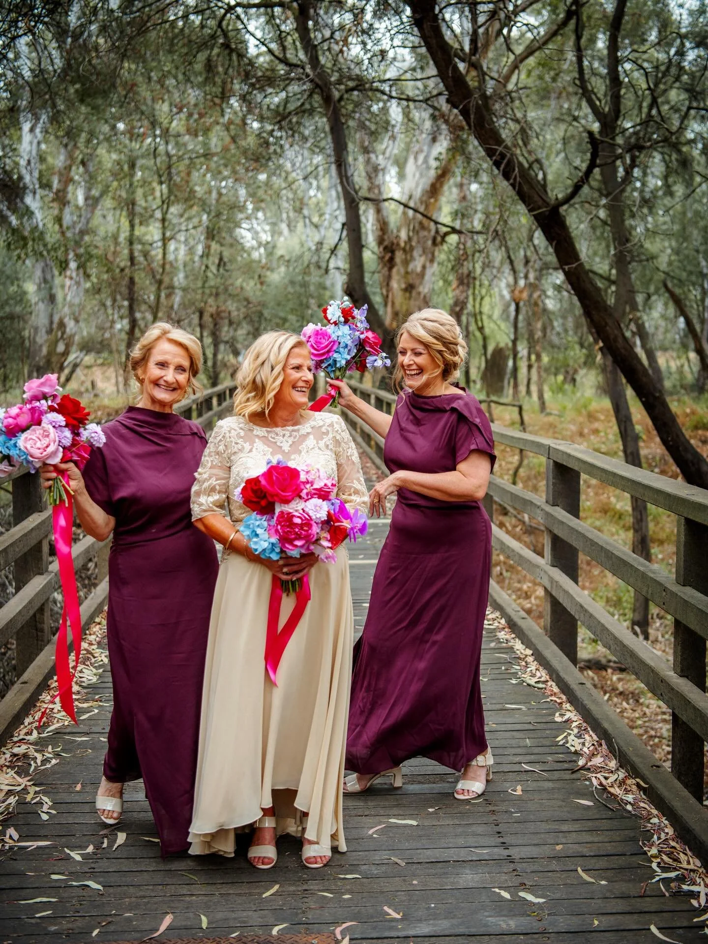 The most stunning photos of Debbie and her bridesmaids 🤍

📸 @cmoorephotographics 

www.thefauxflowerbar.com
Have an event coming up? Want to hire your florals? Email us today! 

⁣

#faux #artificialflowers #fauxflowers #fauxflowersofinstagram #faux