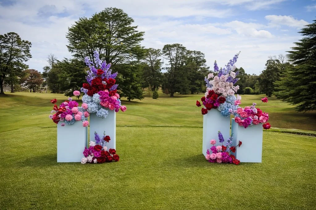 A moment for this ceremony 🩵😍💜

Florals @thefauxflowerbar 
Props @bentleyandbobbievents 
Venue @sheppartongolf 
Photographer @cmoorephotographics 

www.thefauxflowerbar.com
Have an event coming up? Want to hire your florals? Email us today! 

⁣

#