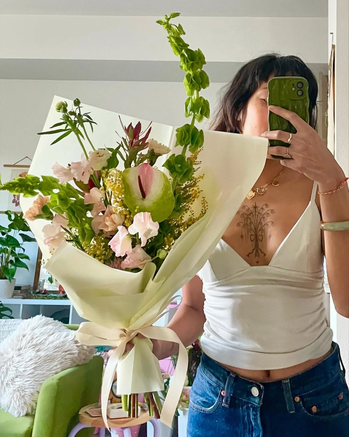 a busy week ahead of me. grateful that I&rsquo;ve found my way back to oun srey. what a privilege it is to be busy with pretty flowers ⋆˚✿˖&deg; 𐙚 ₊ ⊹ ♡. 

love day is soon approaching, and I&rsquo;m stopping preorders tomorrow night. order while yo