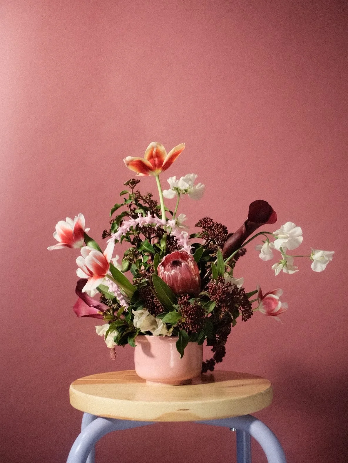LUVBUG vase arrangement 💕🐛🌸

a cutie offering I made for vday. Experimented and pushed myself to make these fun pink hyacinth garlands for some of the arrangements this year! ⋆˚✿˖&deg;

.
.
#floraldesign #vday #vdayflowers #pdxflorist #flowerarran