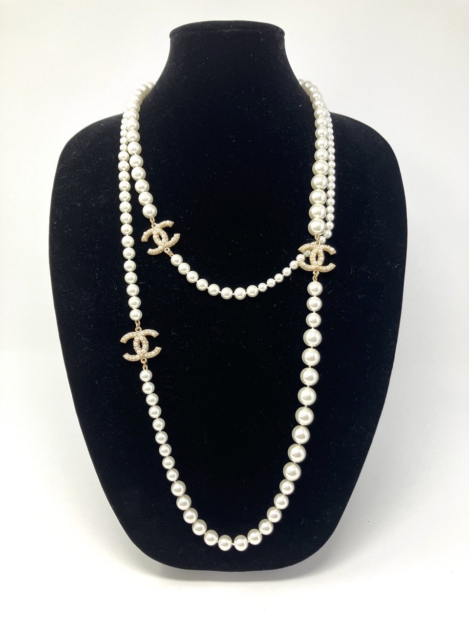 Chanel Inspired Extra Long Pearl and CC Necklace — The French Girl Boutique