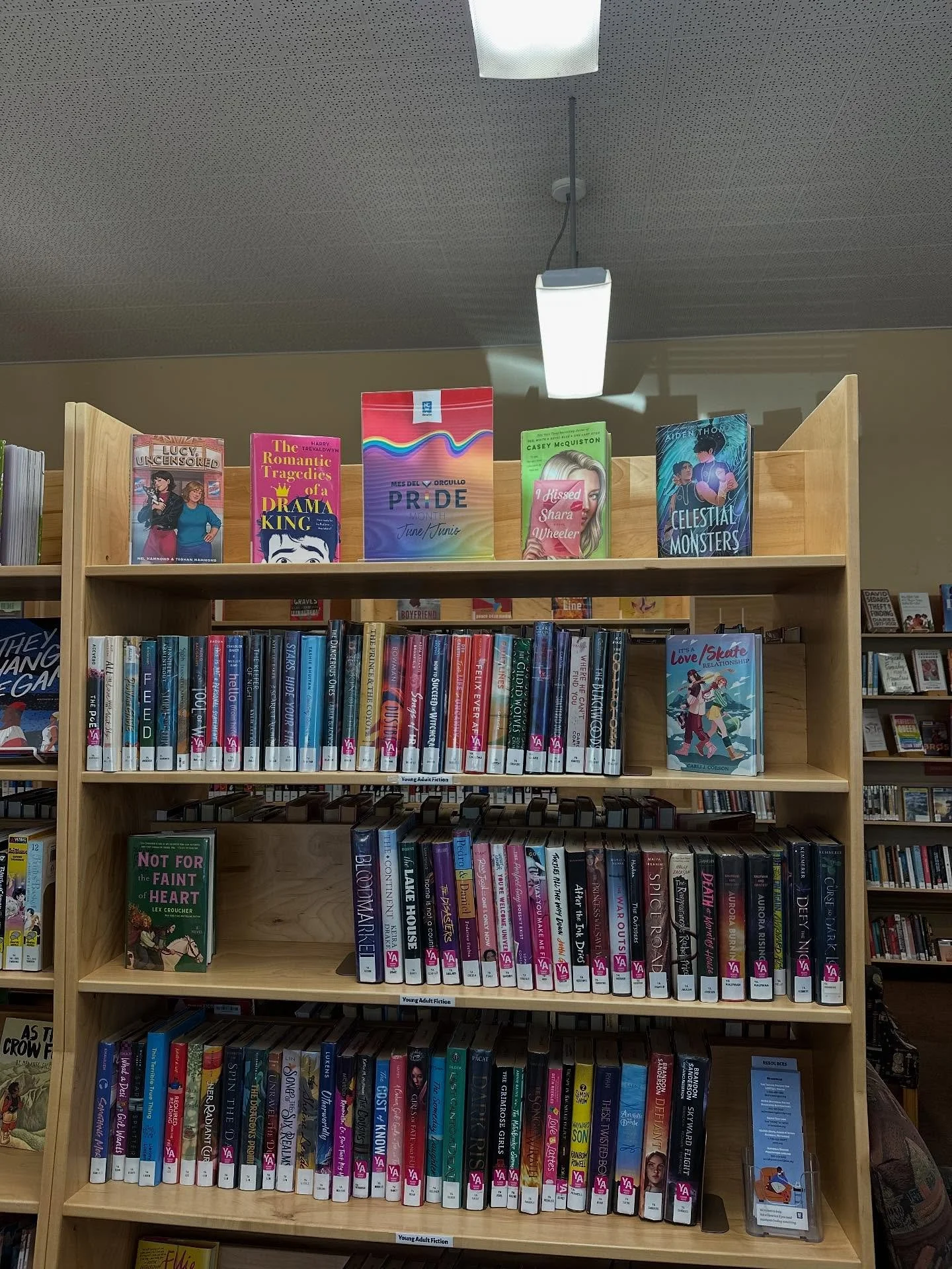 QUEER LIBRARY BOOK SPOTLIGHT 😍 It&rsquo;s absolutely amazing how queer forward this community is, even down to the special books our local library showcased during Pride month! 

Queer stories, voices, tales, and triumphs are important not only for 