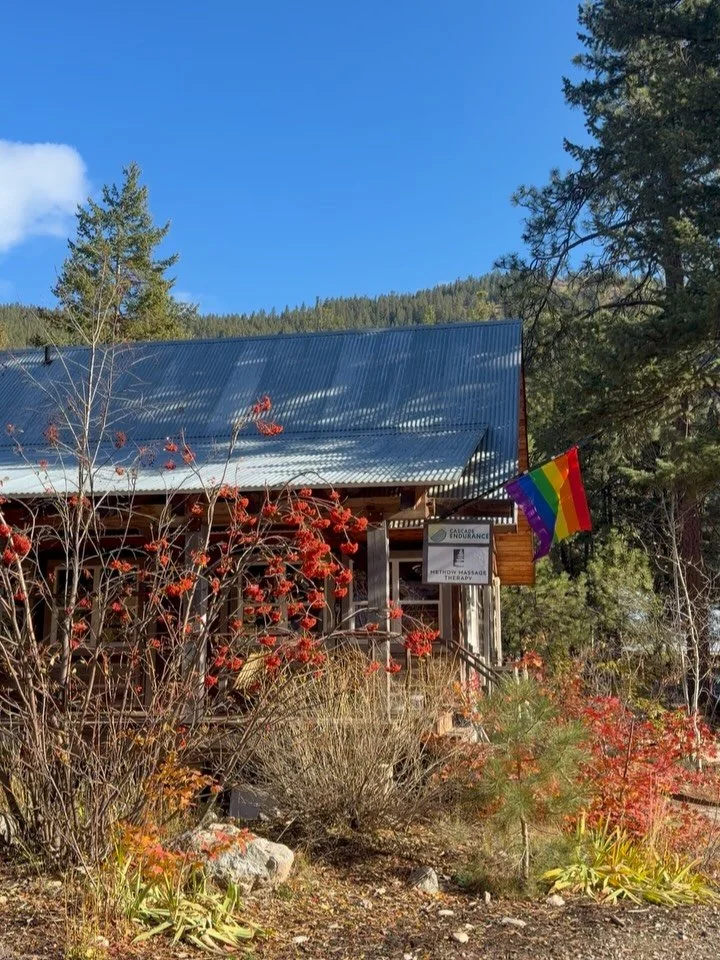 We love our friends at @cascadeendurance and we love seeing pride always flying proud. We also love all our other mazama based sponsors and can&rsquo;t thank you all enough for the support!! @goatsbeard , @mazamastore , @blueskymindsnonprofit. You&rs