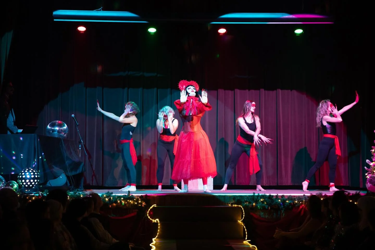 Methow Pride was so very proud to present the Methows&rsquo; very own Rosie the Revenant alongside dancers Emily Plott, Dea Luvon, Christina Stout, and Cassia Hershenow. 

Rosie the Revenant absolutely captivated the audience with her message and her