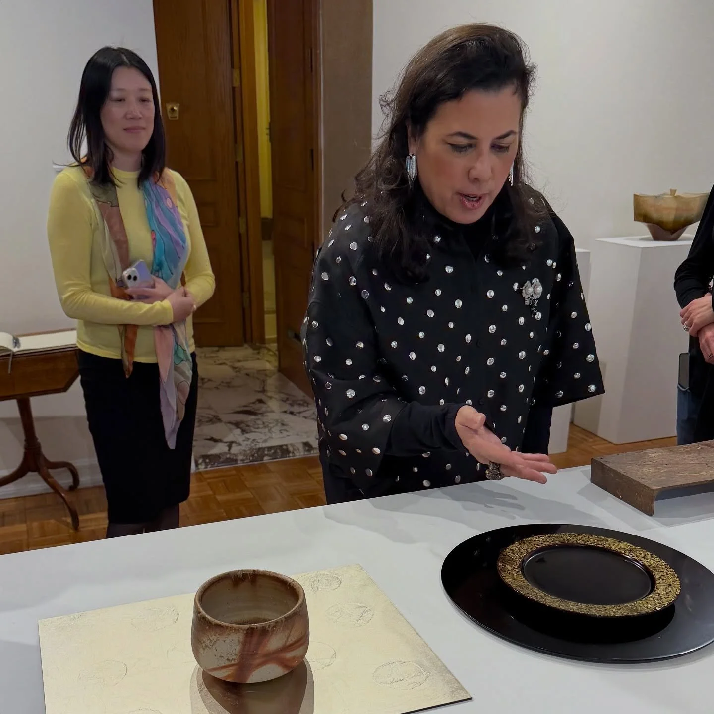 Fantastic tour of &ldquo;Clay, Iron, and Fire: The Bizen and Setouchi Heritage&rdquo; led by exhibition designer Lenka Soares