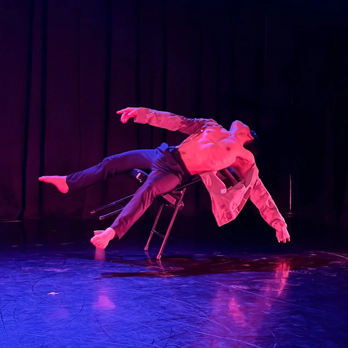 This weekend, I enjoyed INVENTS, a recurring program that engages and highlights the Obremski/Works artists and their versatility in artistry through choreography. Brilliant work by emerging dancers and choreographers! Running into @jiemin.art was a 