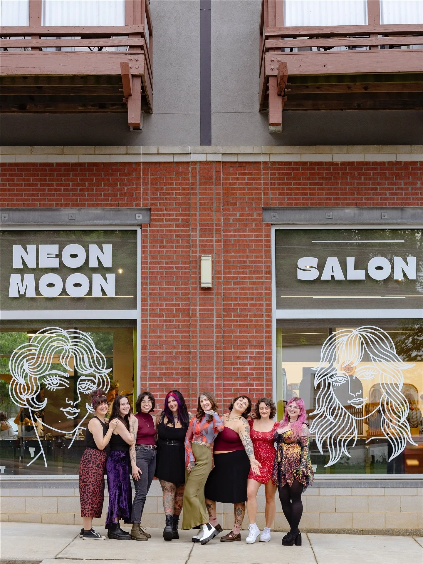 our grand opening party 🥲

photos by the amazing @laysonpeters