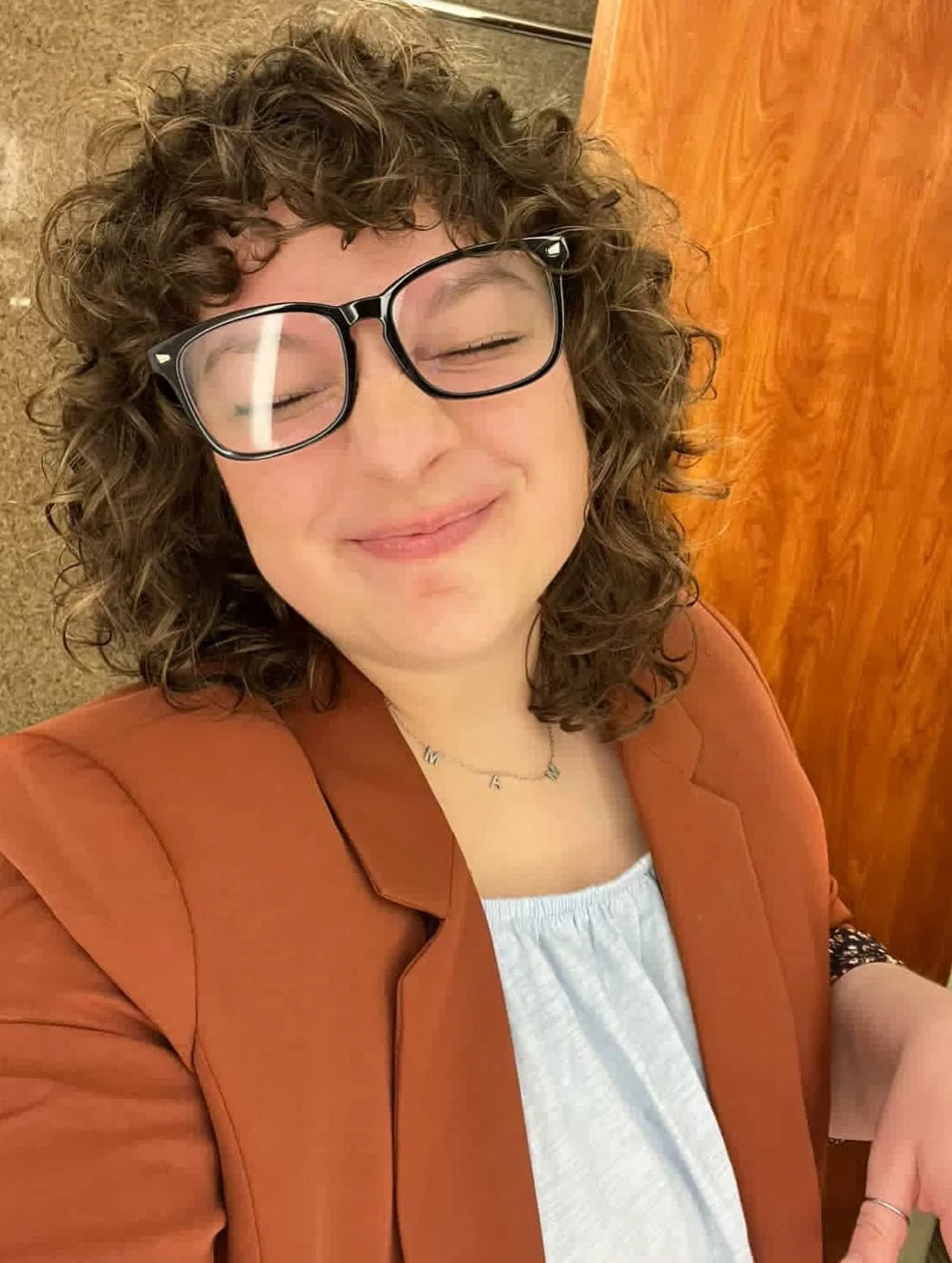 Here&rsquo;s a few killer haircuts from Sarah Barnwell! ✂️❤️&zwj;🔥 Can yall believe @_theintentionalstylist has been at Neon Moon for over 3 years now! 🤯 Andddd lucky for yall - she has a few openings left this week:

Thursday @ 2pm
Saturday @ 1:30