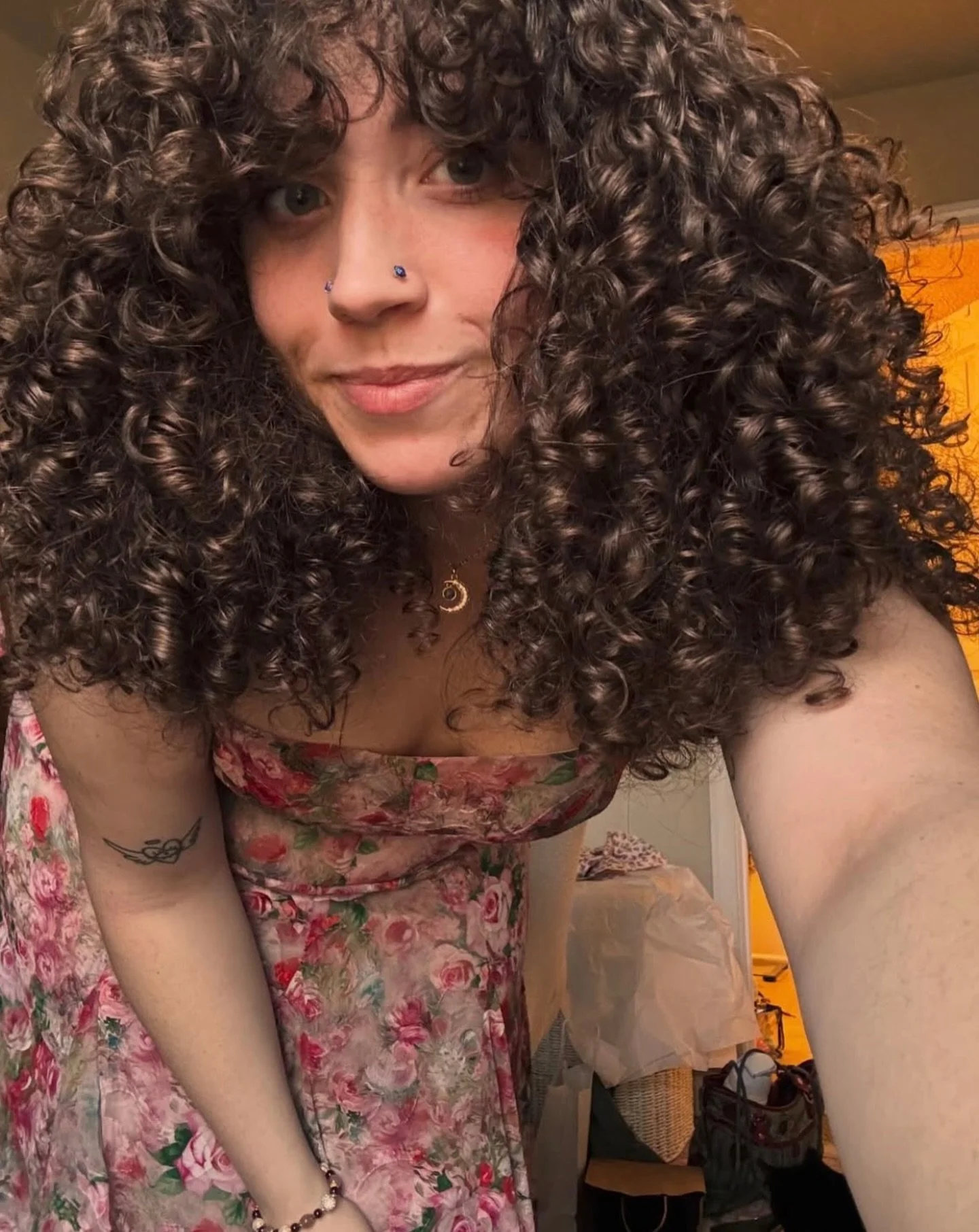 A great curly cut means not approaching the cut just like we would with straight hair 🌀 It&rsquo;s about carving shape into movement with intention. The right cut works WITH the coil pattern 👉 creating balance, lift, and negative space so the curls