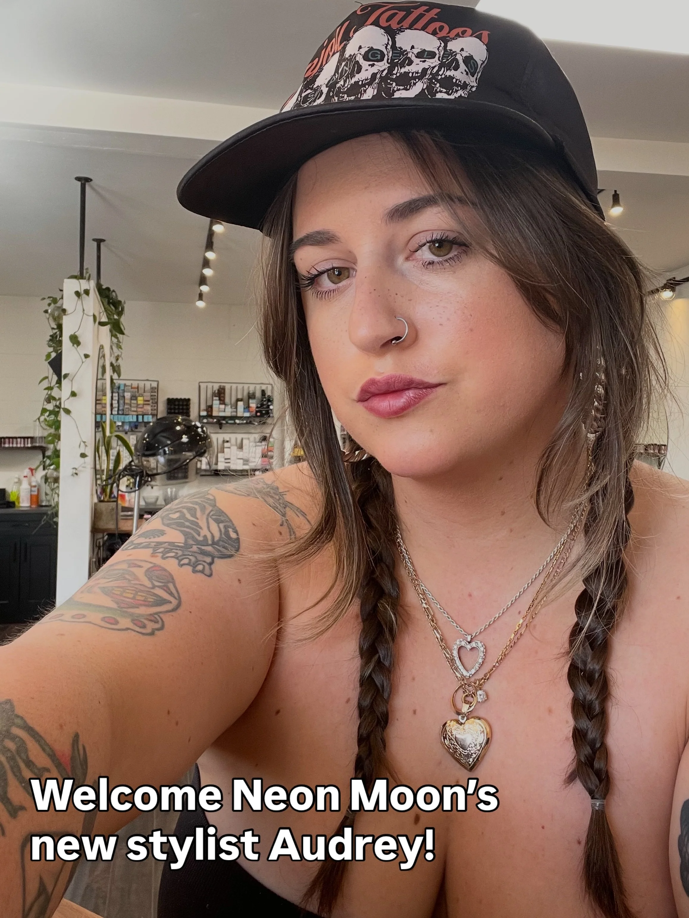 We are THRILLED to announce that we have a new stylist joining our team! 😱😍❤️&zwj;🔥 Everyone give a warm welcome to @audreykatharinehair 

Audrey (she/her) was born and raised in Santa Cruz, California, where her passion for hair started in her te