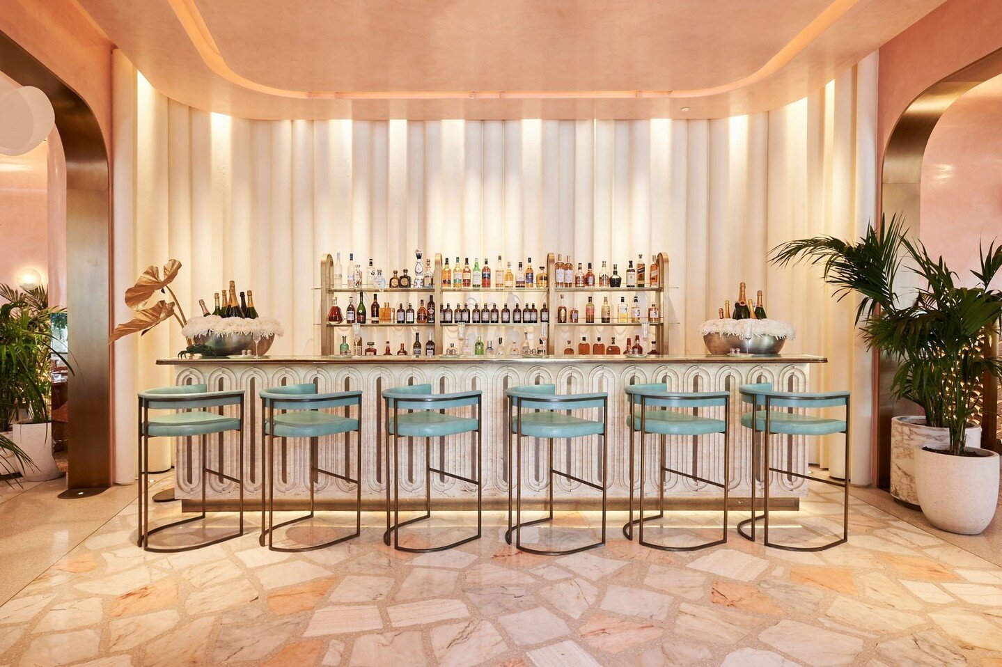 Pull up a seat at our bar and let us take care of the rest. ⁠
⁠
#flamingoroombytashas #flamingoroomae #africaninspiration #jumeirah #alnaseem #cocktails #cocktailhour #signaturecocktails #beautifulspaces