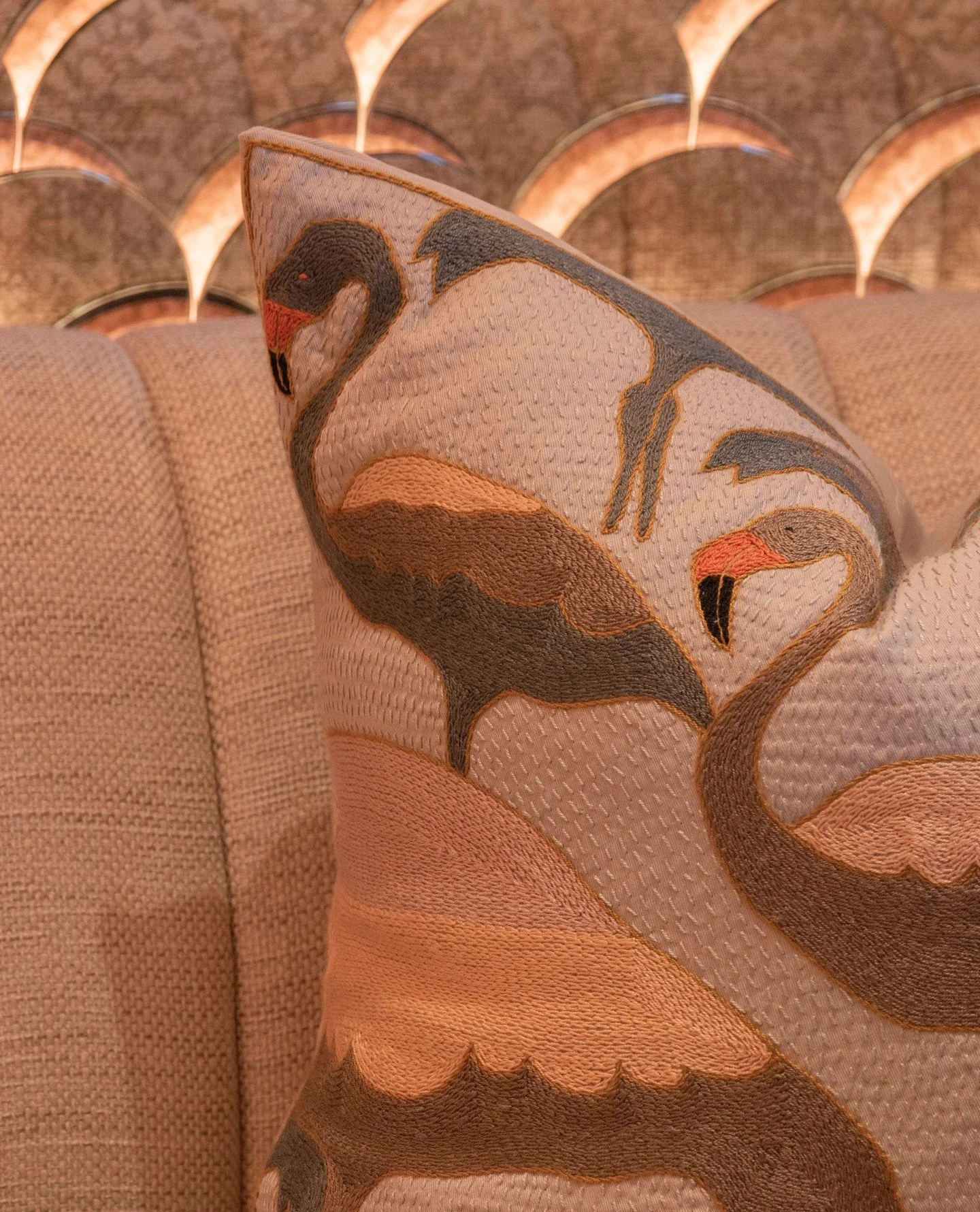 Every corner of Flamingo Room tells a story of artistry and intention.⁠
⁠
An abstract light installation by South African artist Mike Hyam takes its cue from the iconic baobab tree. Bronze sculptures of monkeys and meerkats by Donald Greig add a sens