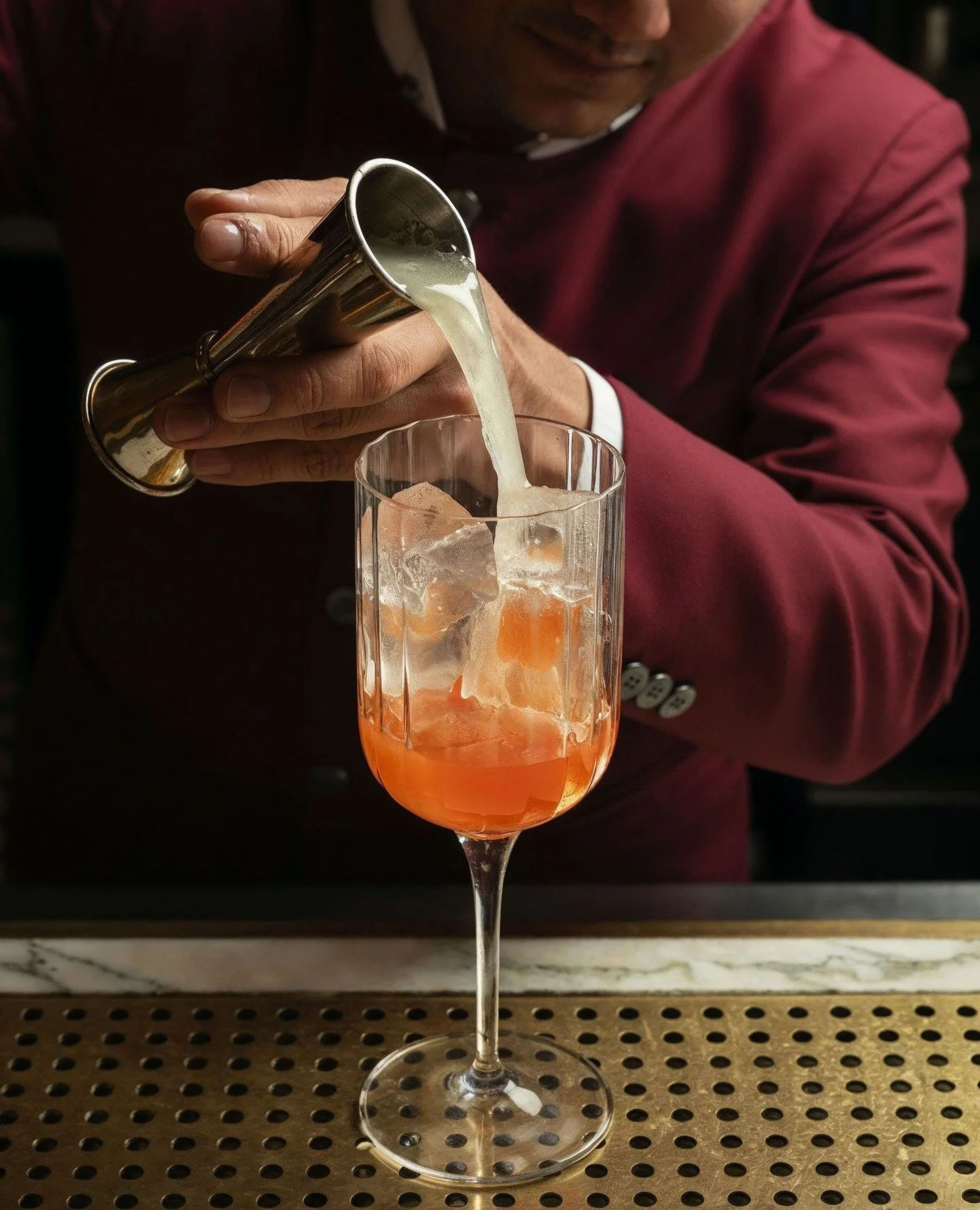 رشفة أولى تنعش الحواس، تليها تجربة إفطار صُممت لتُشارك وتُستمتع بها معًا. ولمن يفضلون أطباق فلامنجو روم الكلاسيكية، تبقى قائمة الأطباق متاحة دائمًا لتكتمل تجربتكم على المائدة.⁠
⁠
A first sip that refreshes, followed by an Iftar spread meant to be enj