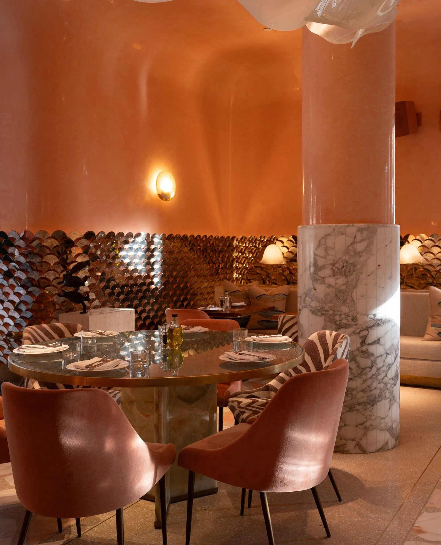 Every element is intentional. African artistry, Art Deco influence and a touch of nostalgia come together to form a space that feels warm, glamorous and deeply rooted in story. At Flamingo Room, the interiors aren&rsquo;t just a backdrop; they&rsquo;