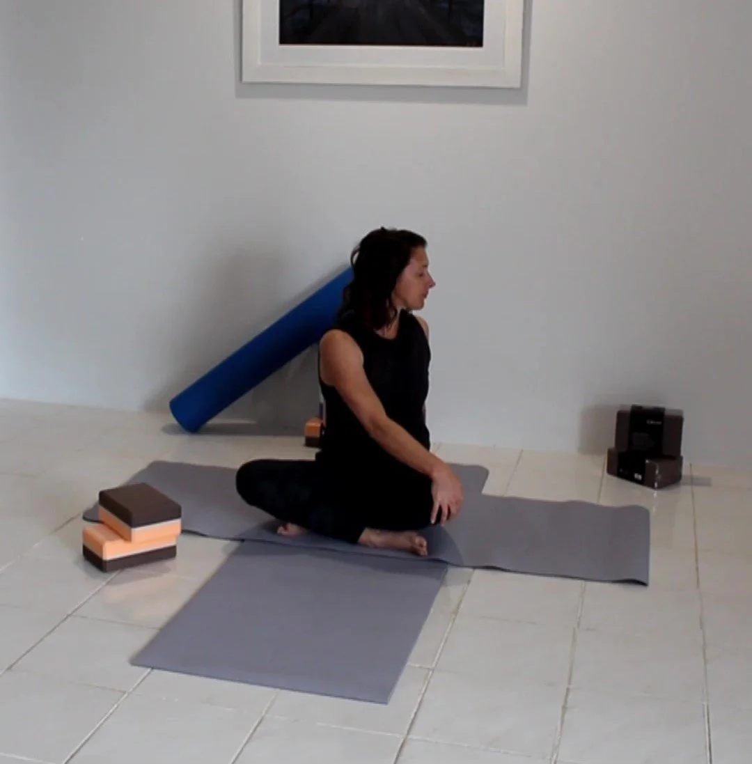 Gentle Yoga - Focus on Rotations