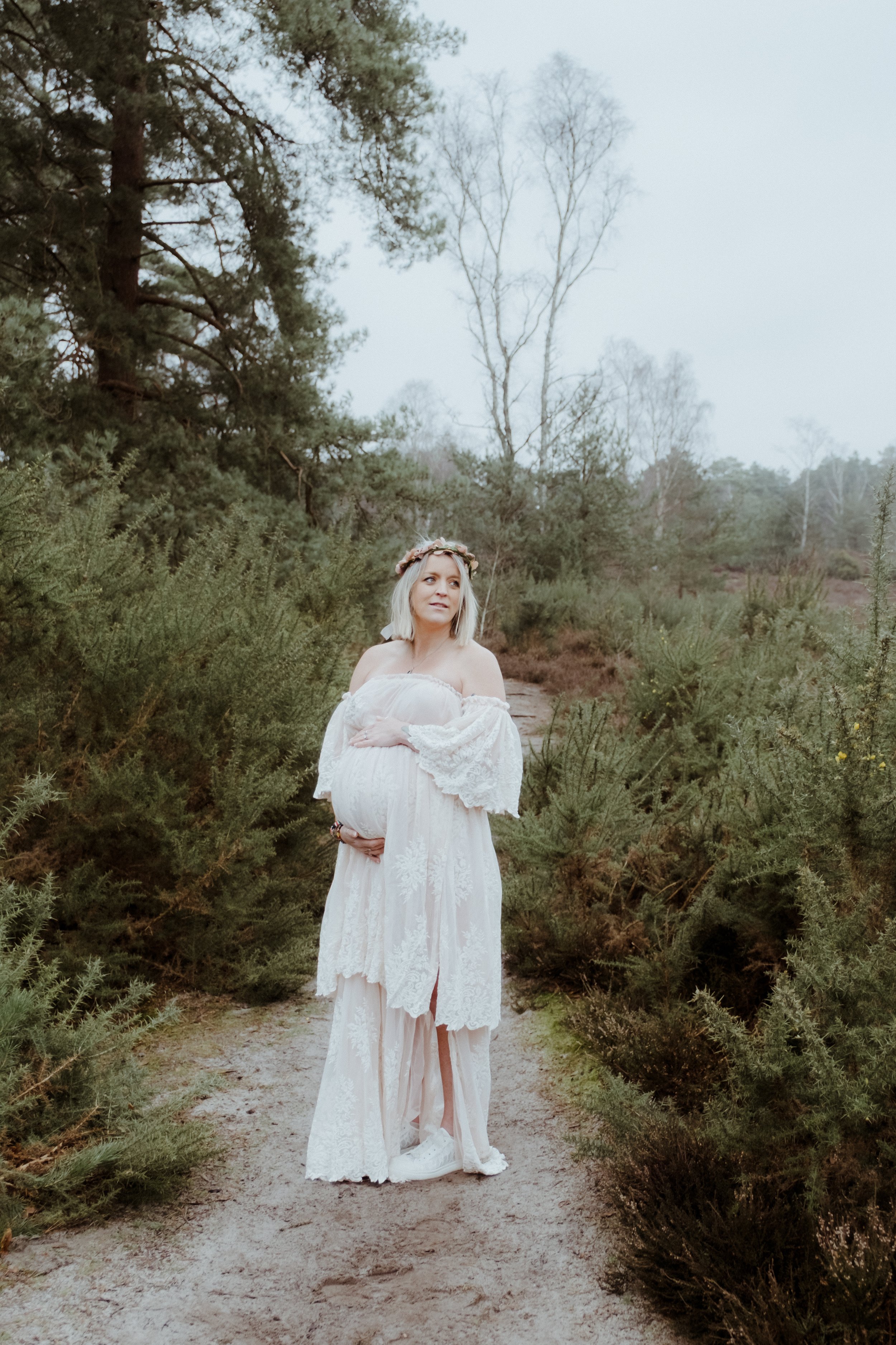 Surrey maternity photographer