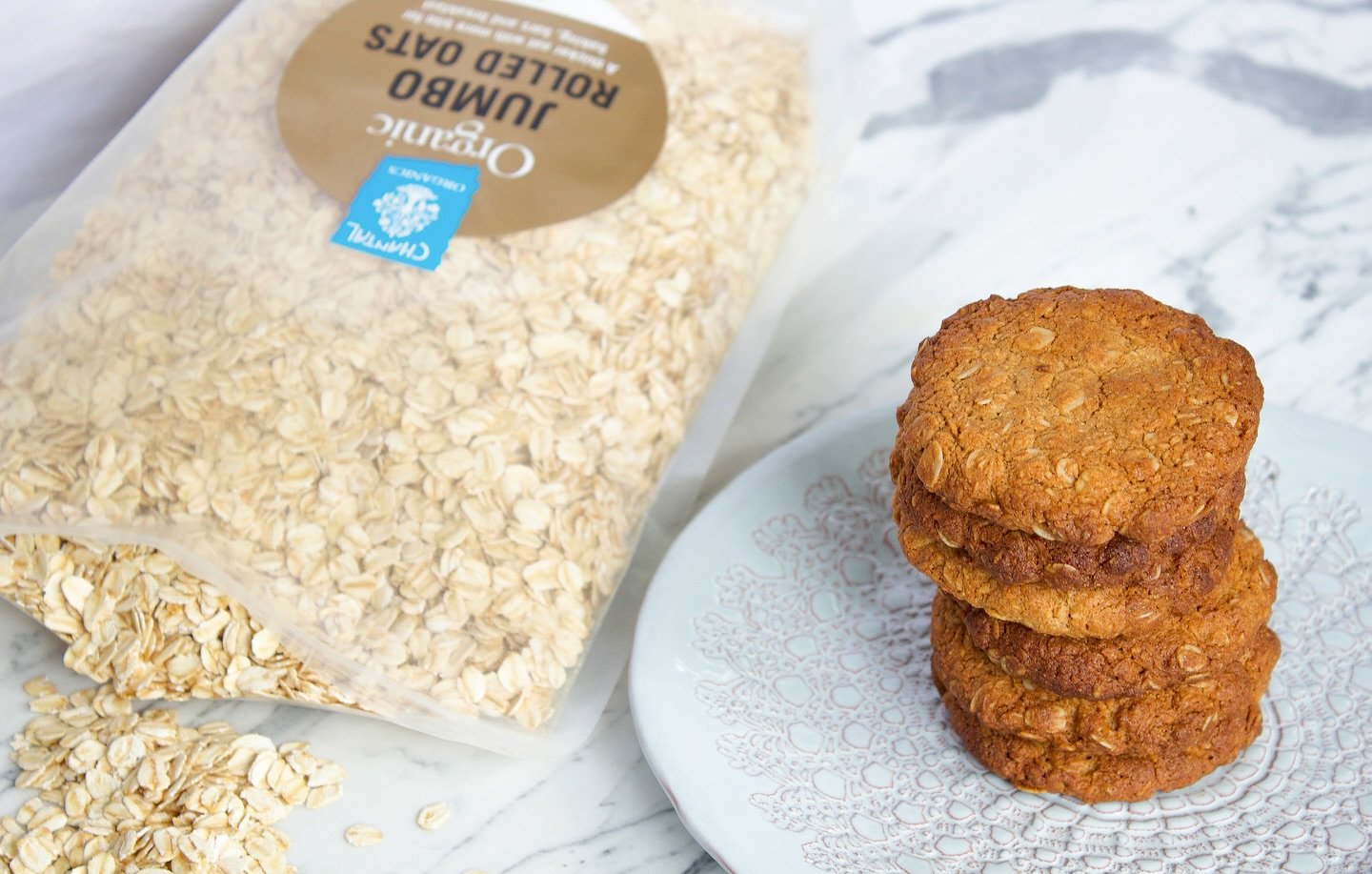 Who doesn&rsquo;t love an ANZAC bikkie? Here&rsquo;s my recipe for a nourishing version packed with whole foods (that you probably already have in your cupboard). It&rsquo;s free from refined sugar and suitable for vegans too 🍪

DRY INGREDIENTS
- 1/