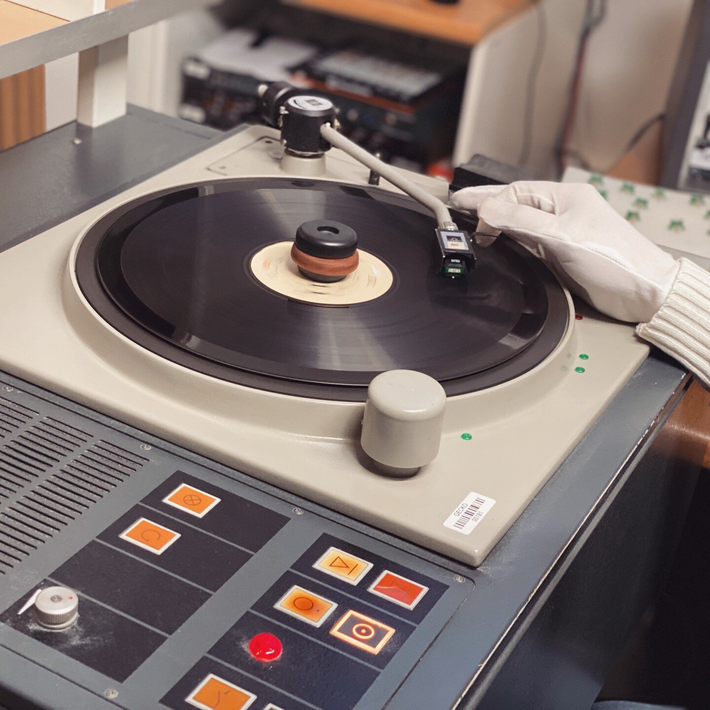 Num&eacute;risation d'un disque 78 tours sur EMT 950 ! #archives #lacquerdisc #78rpm #turntable #emt950 #digitization #audiodigitization #audio #sonuma #expertstylus