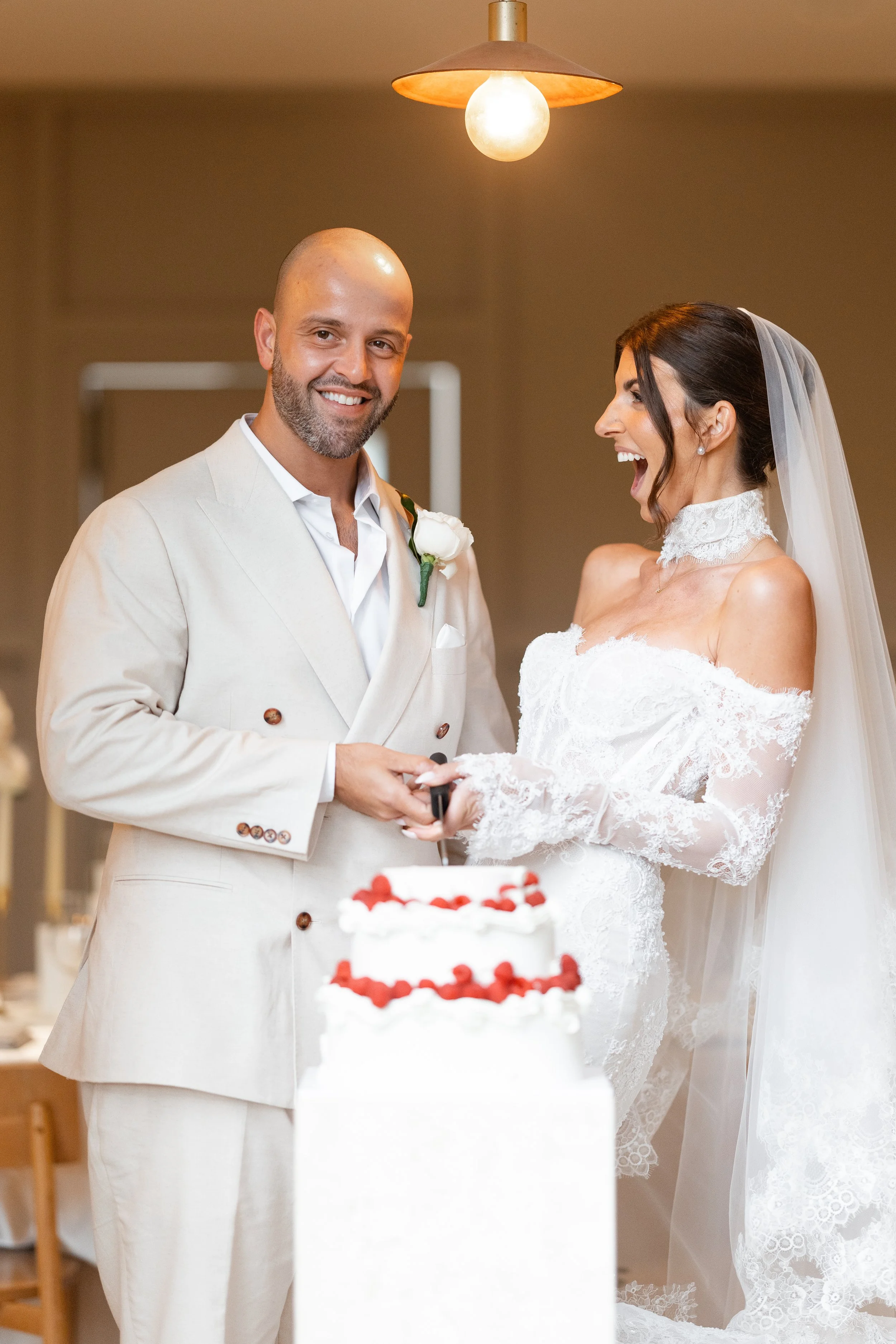 Steph and Alex cut their wedding cake at Lindenderry Red Hill