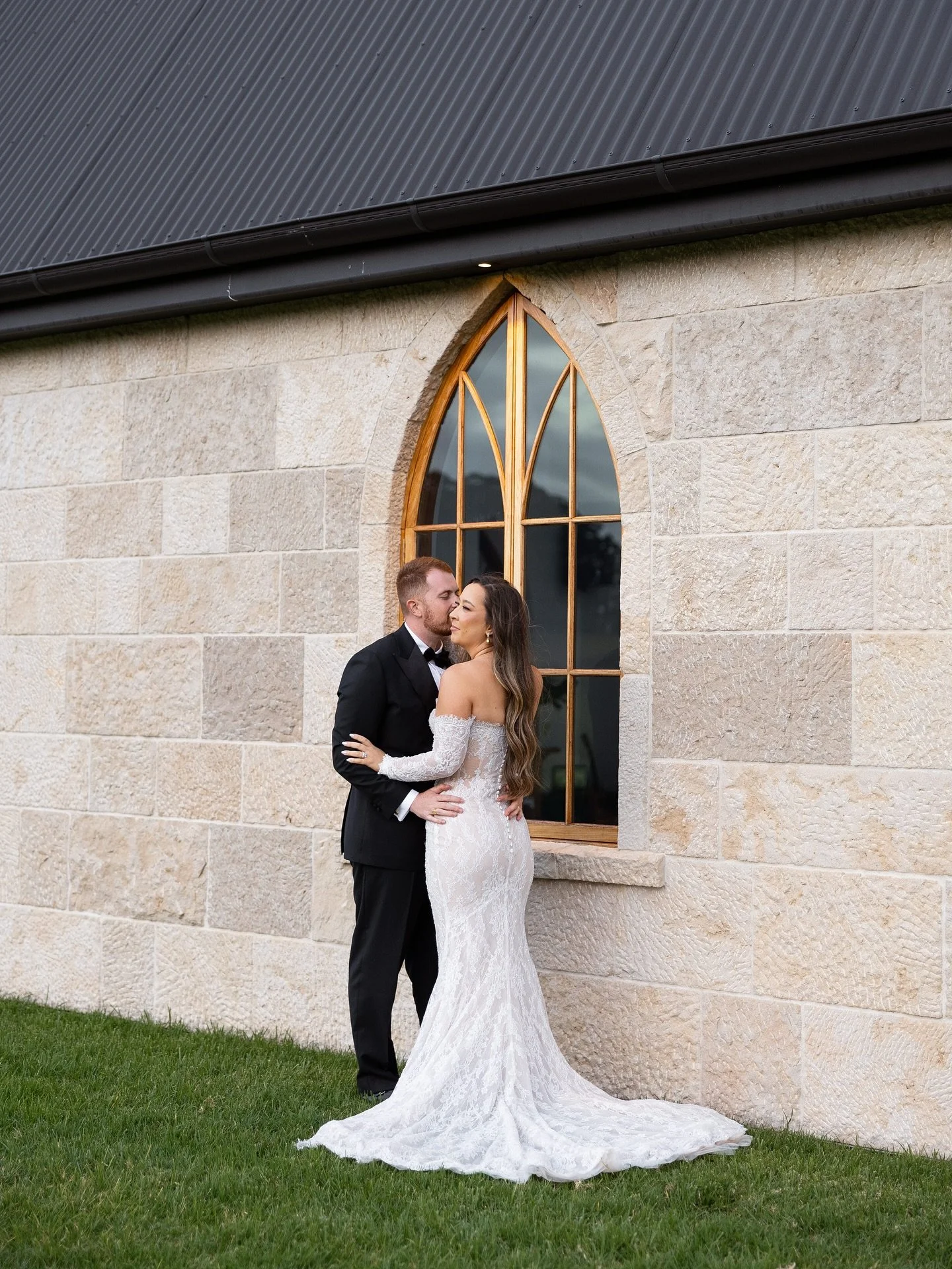 Isabella &amp; Christopher&rsquo;s authentic love celebrated in a timeless, quietly elegant, romantic and modern fashion. They honoured culture with the tea ceremony before exchanging vows. Celebrations welcomed with warm bowls of fresh pasta and coc