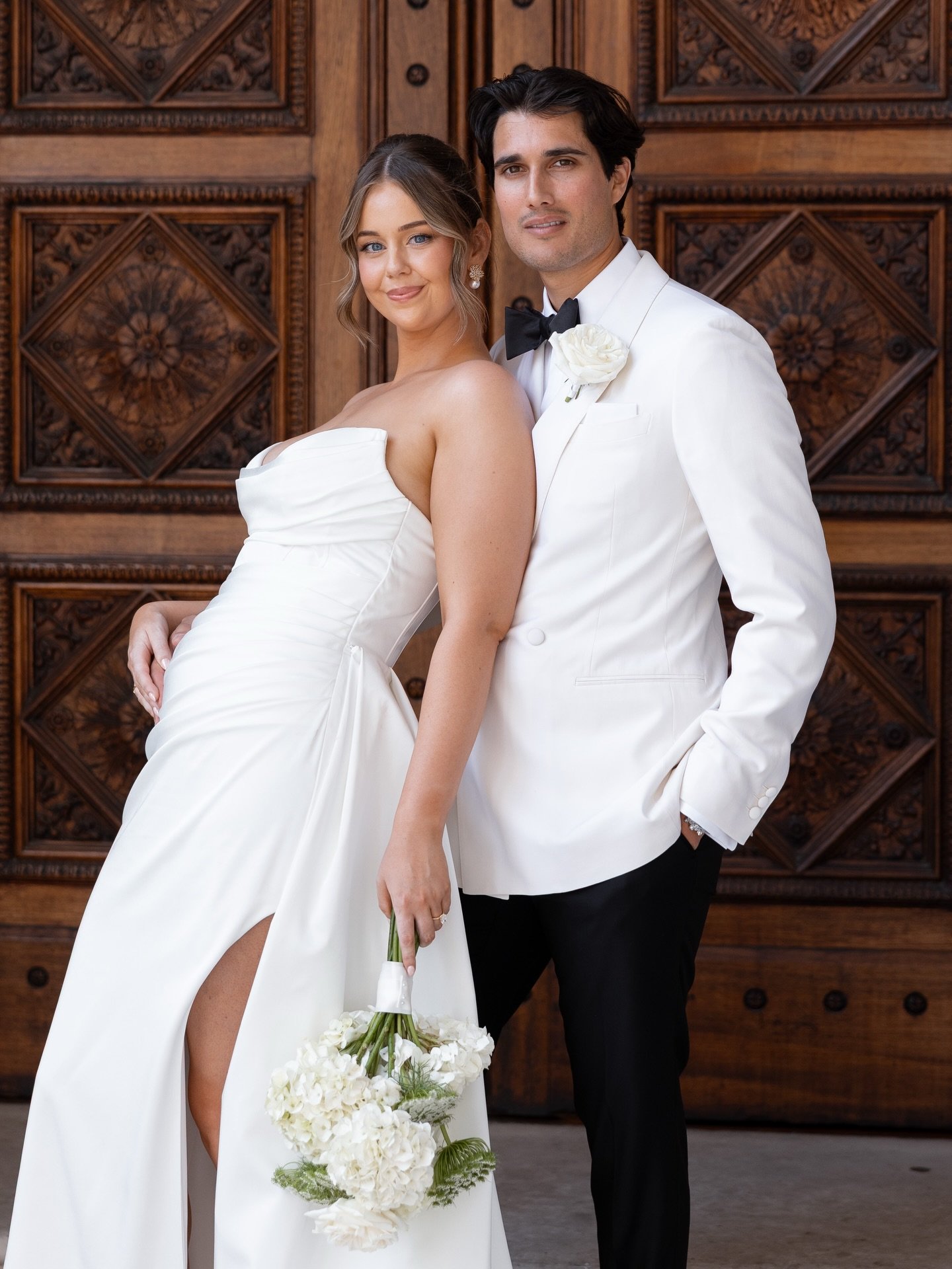 Bella &amp; Zachary&rsquo;s Melbourne garden soir&eacute;e with architectural infusion. Such a gorgeous day to be apart of, the second sister in their family that we have captured, being welcomed by familiar faces in their family and celebrating thei