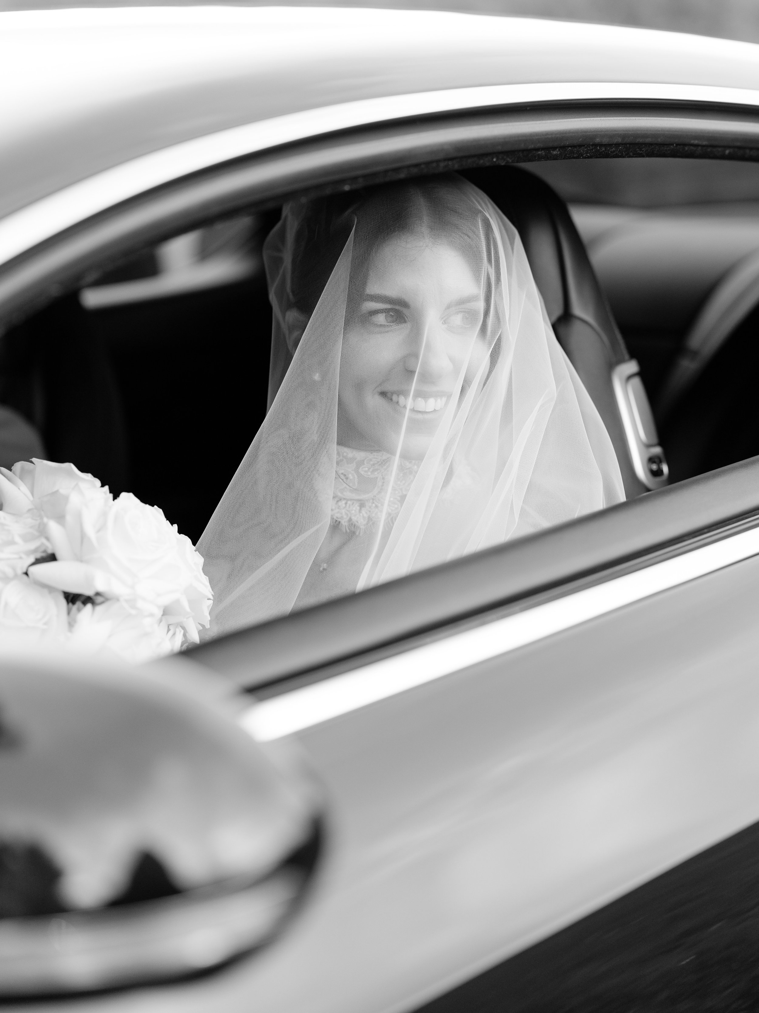 Romantic frames with S &amp; A. Would you believe it if we said it&rsquo;s was freezing the whole time so we suggested to take breaks with the heater on in the Bentley and got some gorgeous shots of Steph in that moment. 

Photography: @laestefilmpho