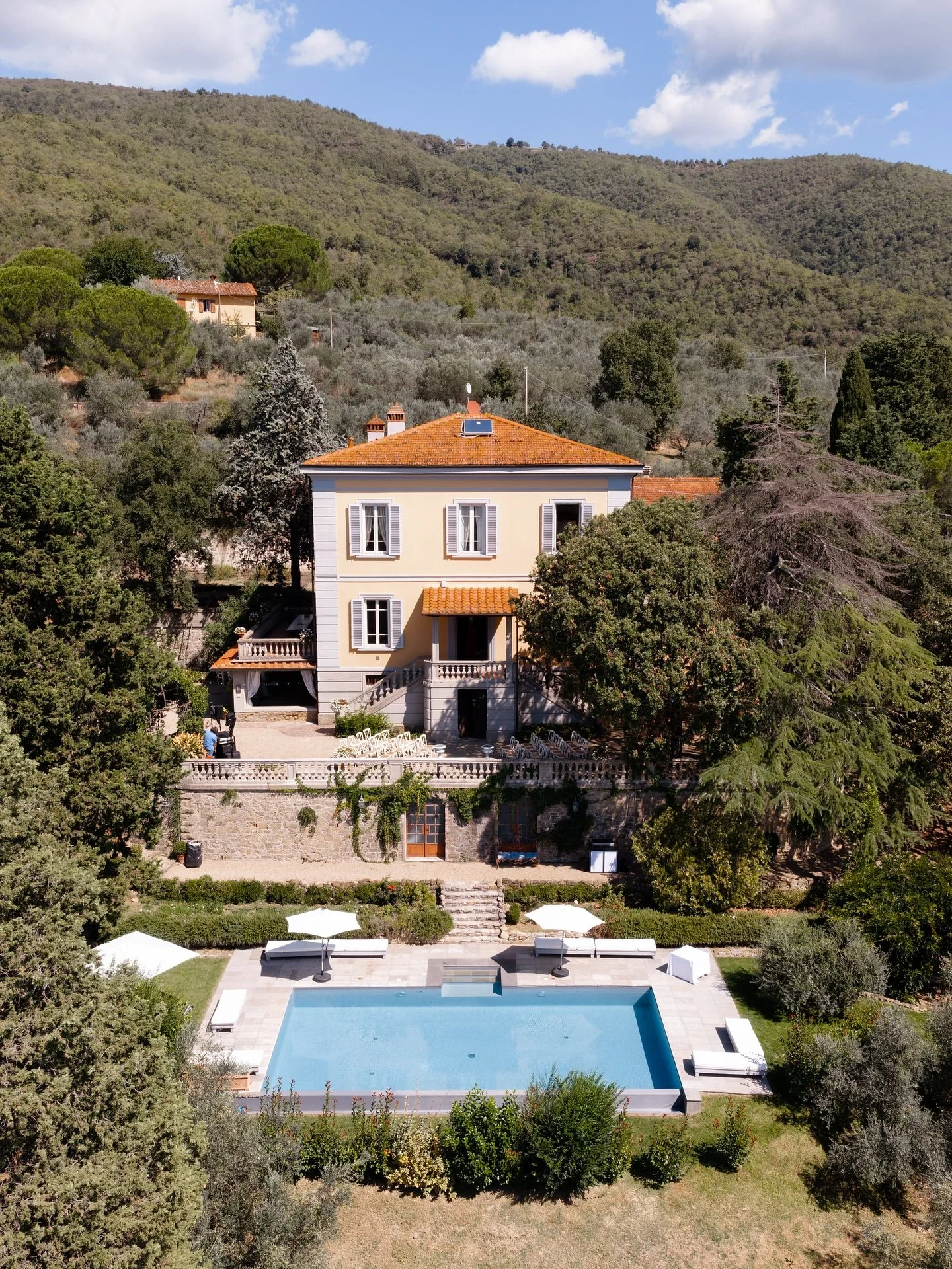 Villa Belvedere in Loro Ciuffenna, Tuscany, with its terraced garden and swimming pool