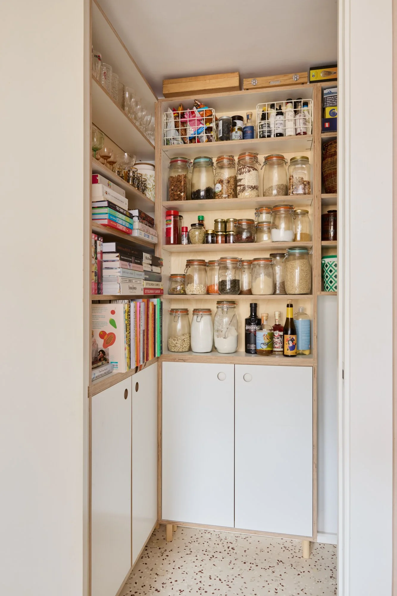 House_of_Lozi_Laura_London_E2_LowRes_15_plywood_pantry.jpg