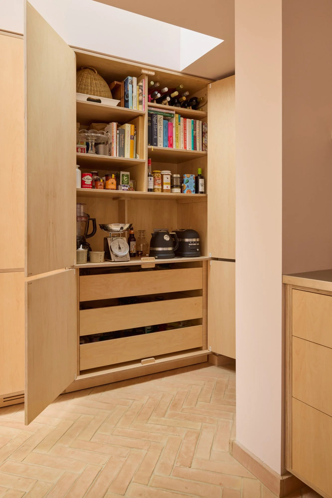 Lozi_Plywood_Kitchen_Layla's_LondonE8_10_LowRes_PantryCupboard3.jpg