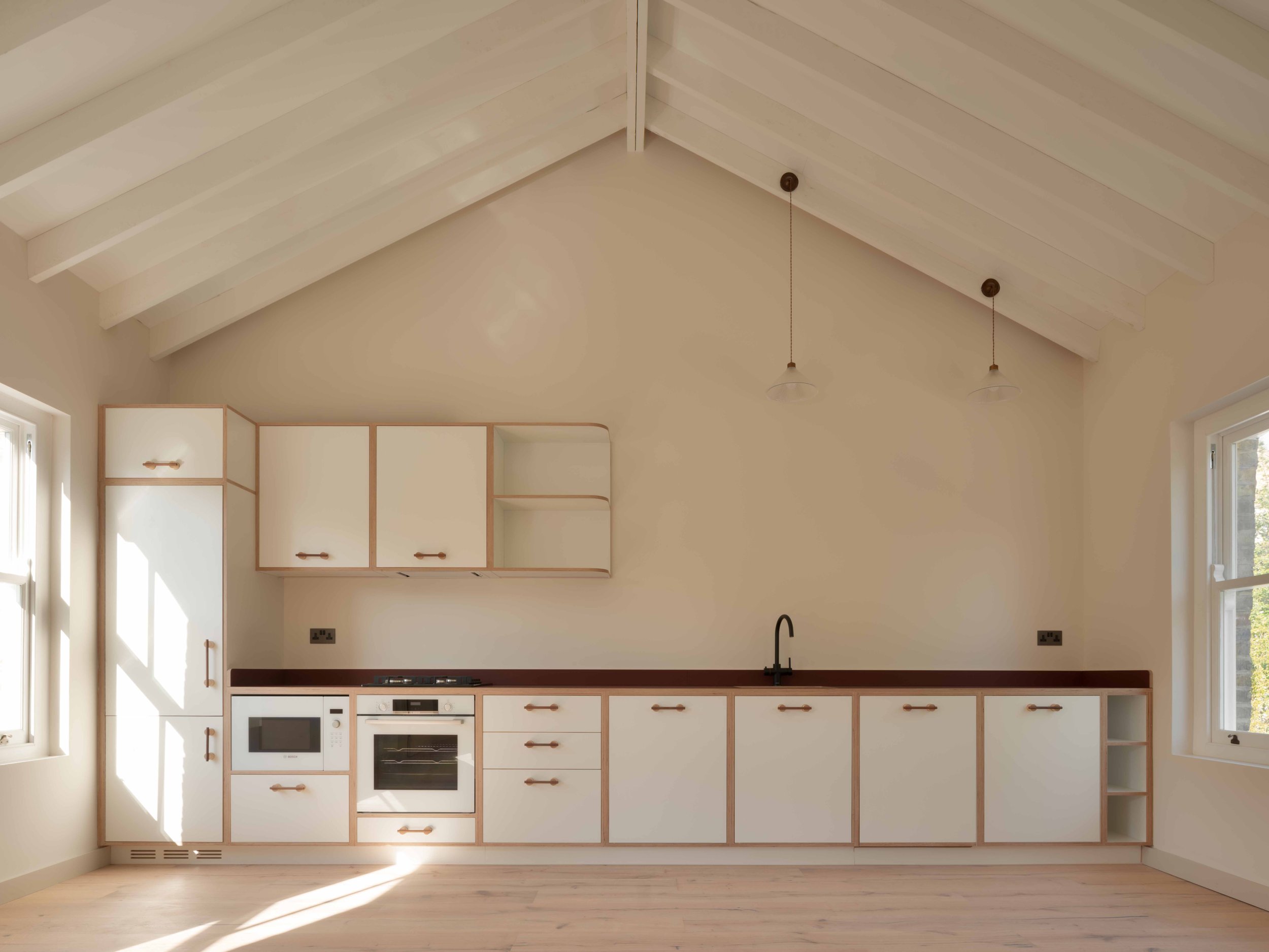 Lozi_plywood_kitchen_Artform_st_marks_rise_flat_3_low-res_1_built-in_kitchen.jpg