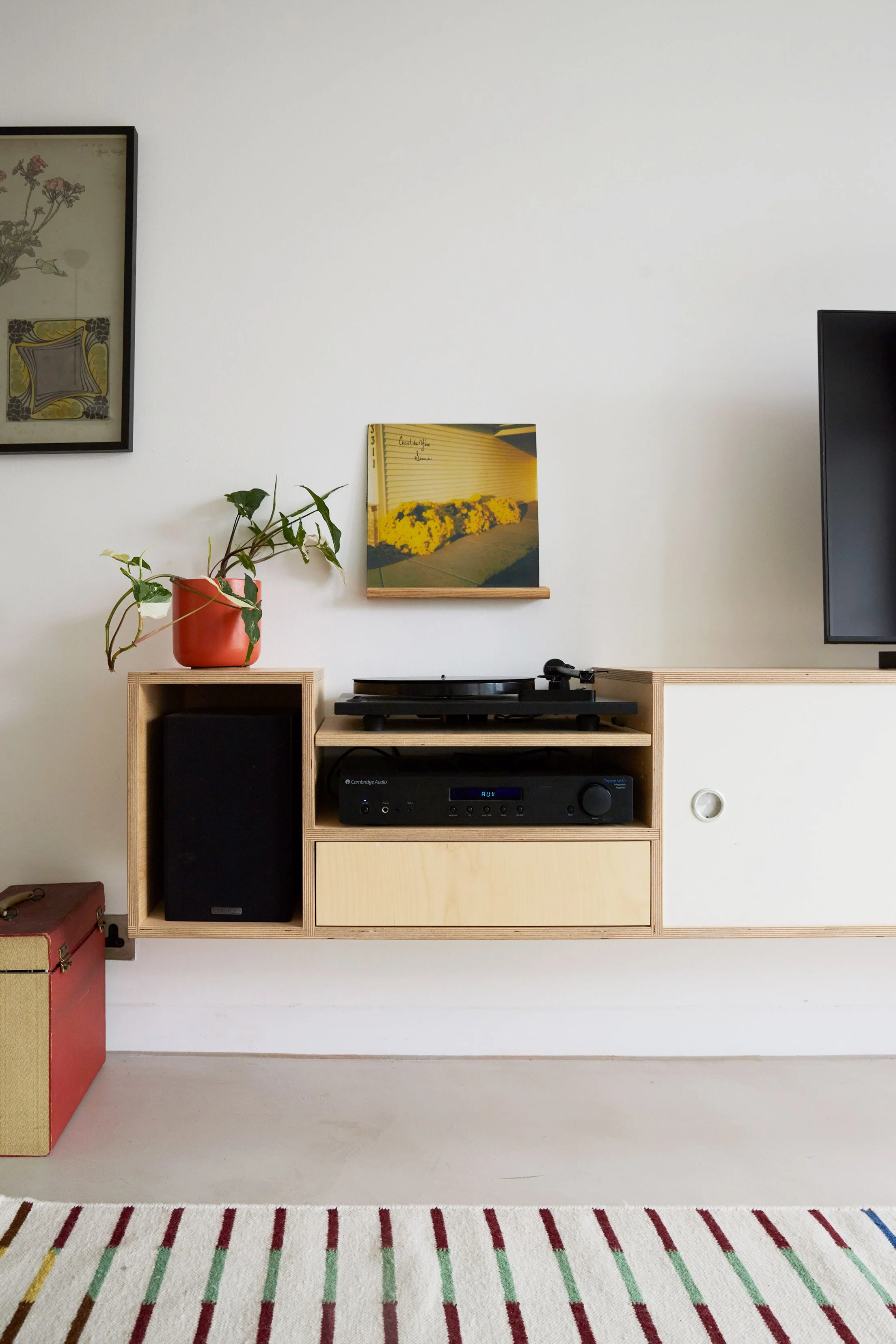 Image showcasing Chairish | The Art of Vintage. The Luxury of Home.