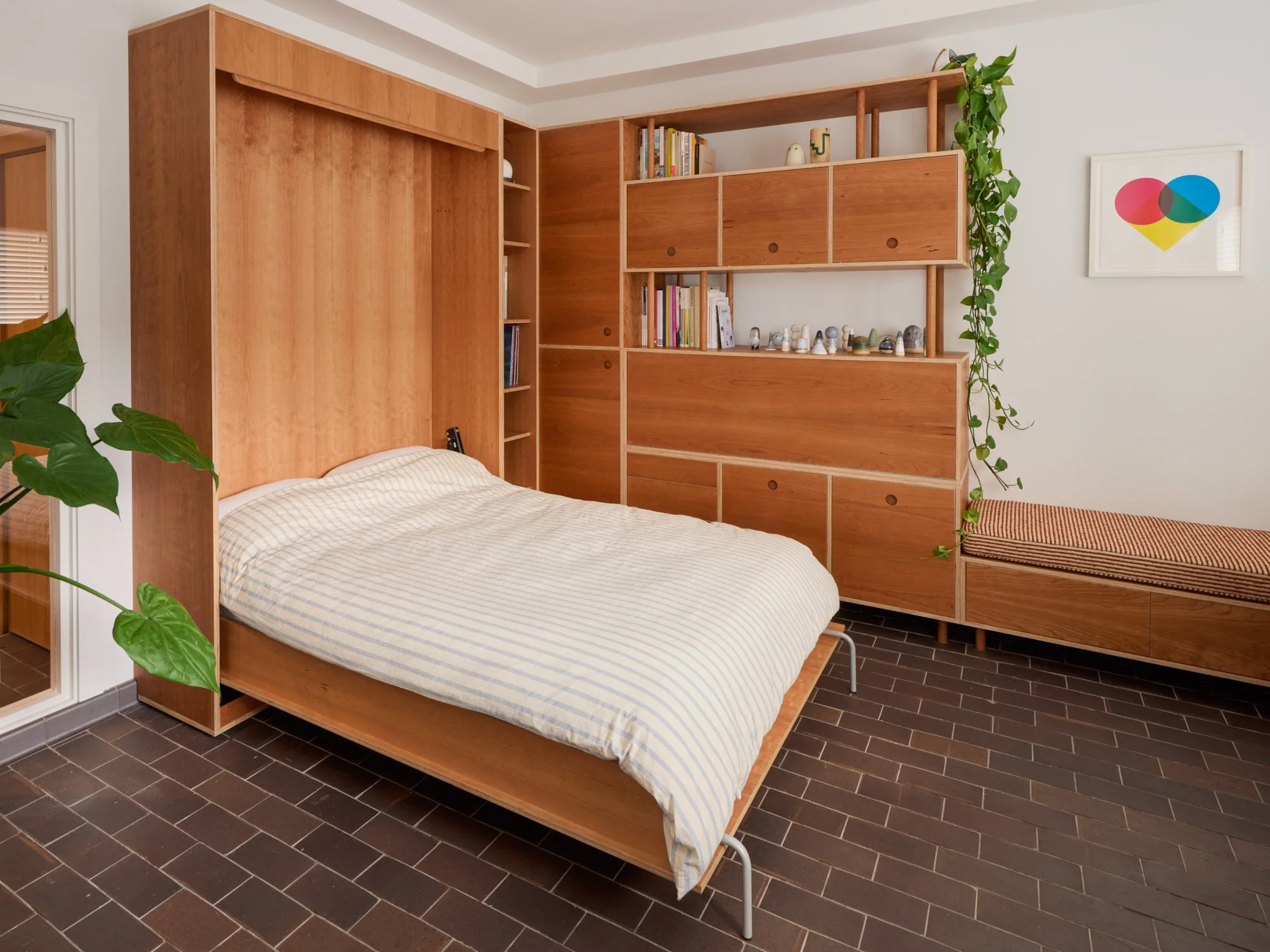 House_of_Lozi_Philippa_Dan_Bespoke_plywood_furniture_London_E8_13_spare_room_murphy_bed_open_LowRes.jpg