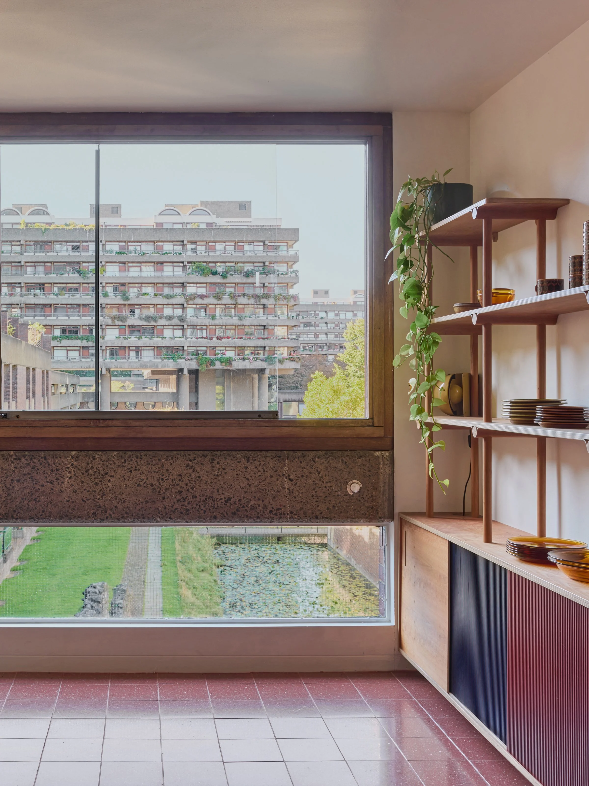 House-of-Lozi_Larissa_Bespoke-design-barbican_25_Barbican-estate-view_RightCrop_MedRes.jpg