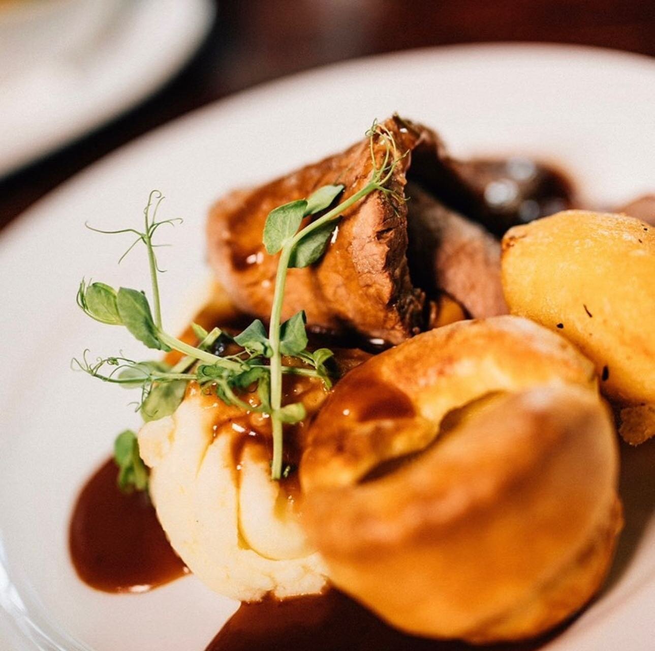 Join us today for our Famous Sunday Lunch 🍽️ Traditional Sunday Lunch set-menu available from 12.30pm to 3.30pm

For bookings, please call 00353-429376193 or click the link in bio to reserve your table ☘️