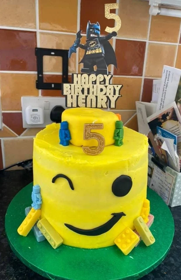 legocake.jpg