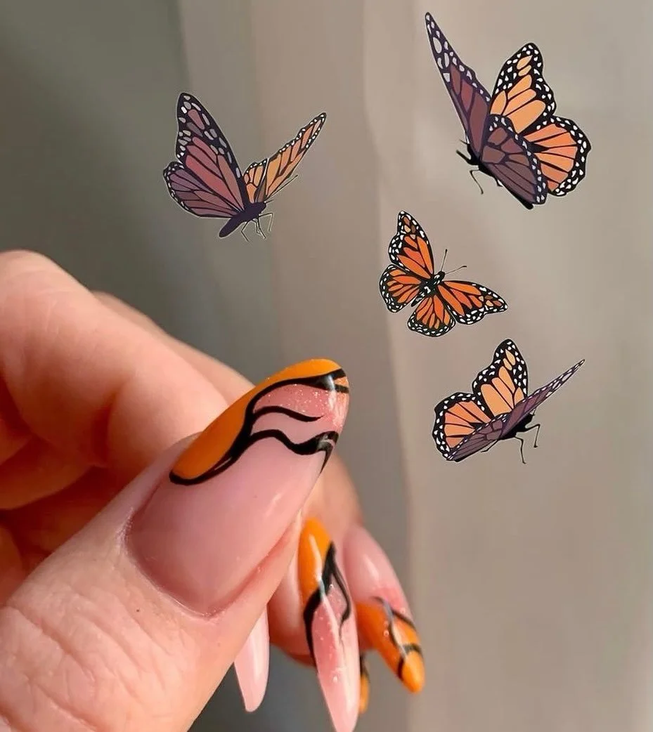 Cute enough to stop traffic 🚦

@gelnailsbykaila 

#gelnails #mandelicmedicalaesthetics #monarchnailart #butterflynails #butterfly