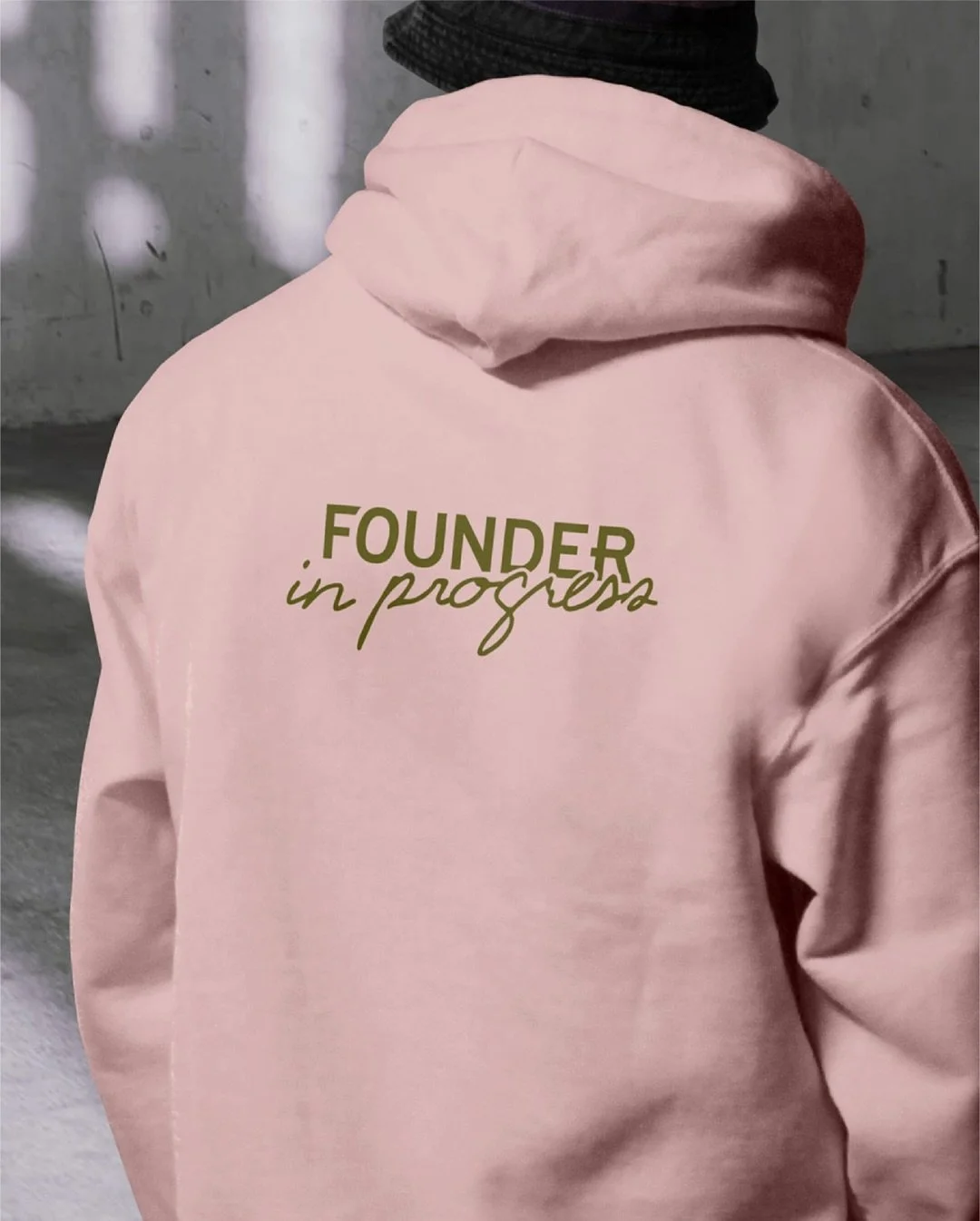 One of the easiest ways to know if your branding is actually strong?

Ask yourself: Would I put this on a tote or shirt&hellip; and actually rock it?

It sounds kinda cute, but trust me, it&rsquo;s a legit little design audit. 💁&zwj;♀️

Here&rsquo;s