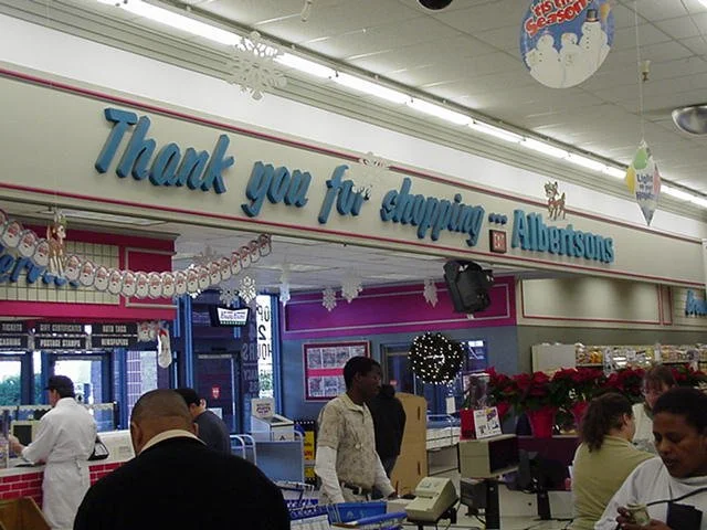 Albertsons Interior 1.JPG